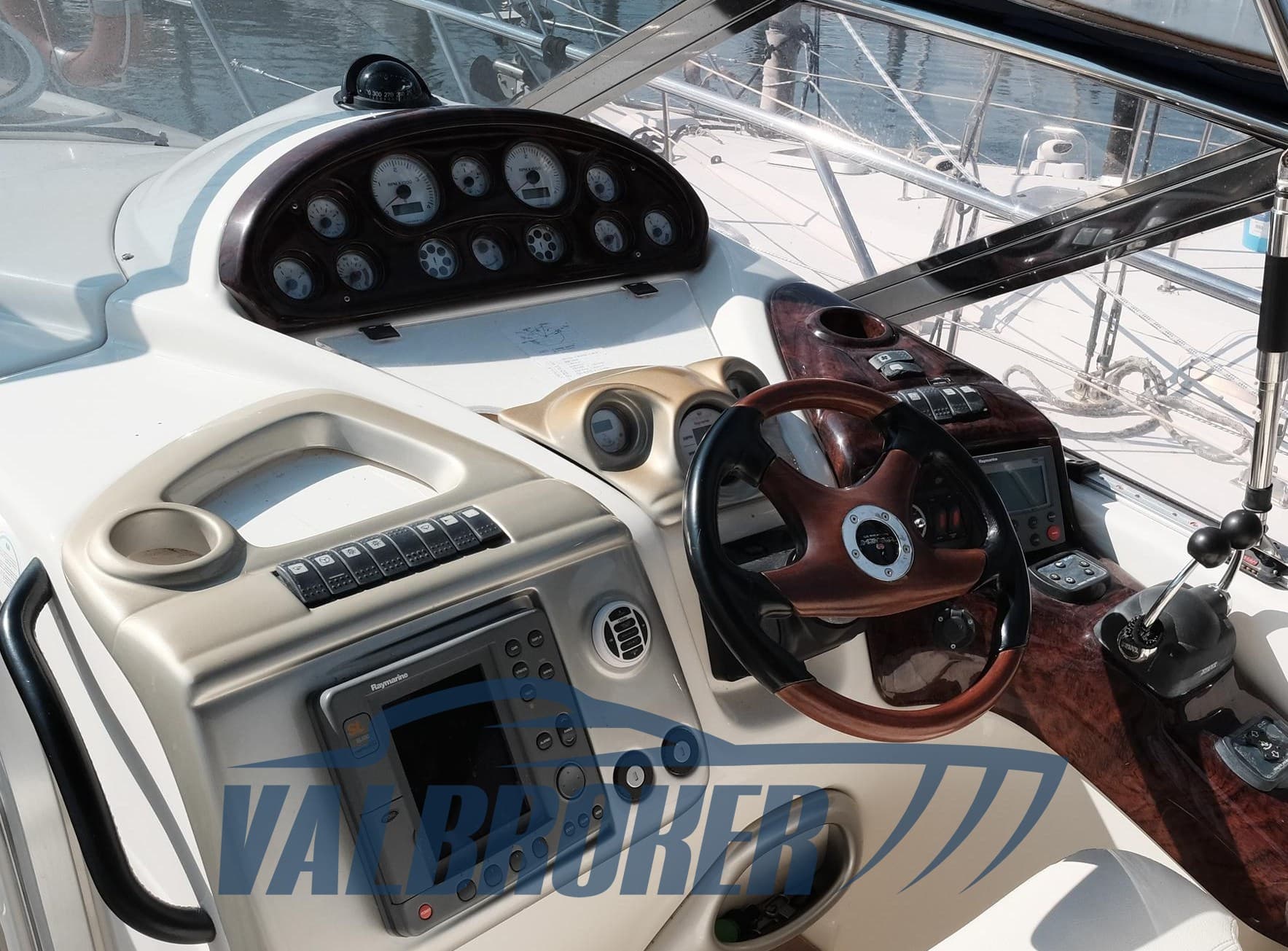 Cranchi ENDURANCE 41 used - hero image 4
