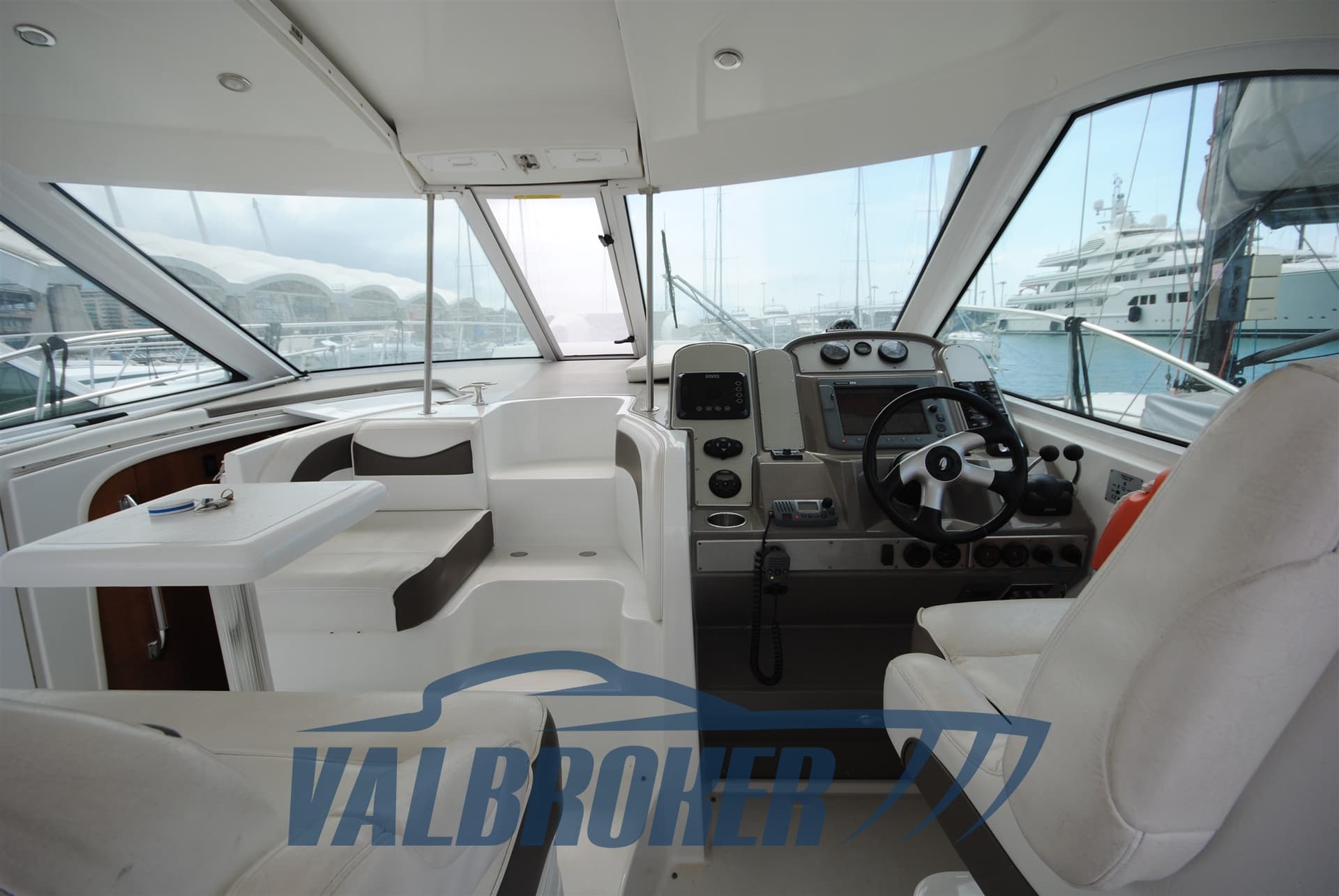 Cruisers Yachts 390 SC usato - foto hero 8