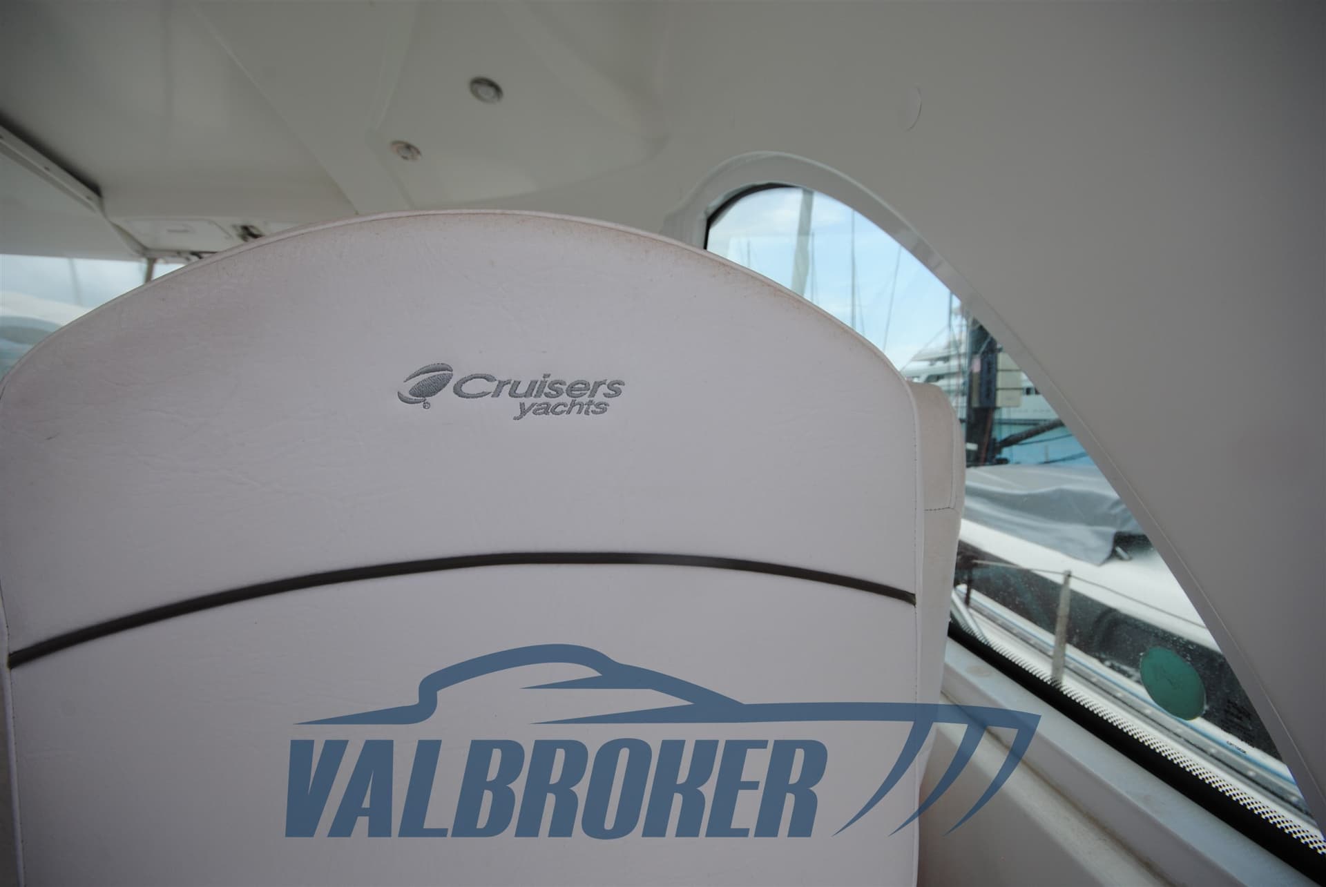 Cruisers Yachts 390 SC usato - foto hero 40