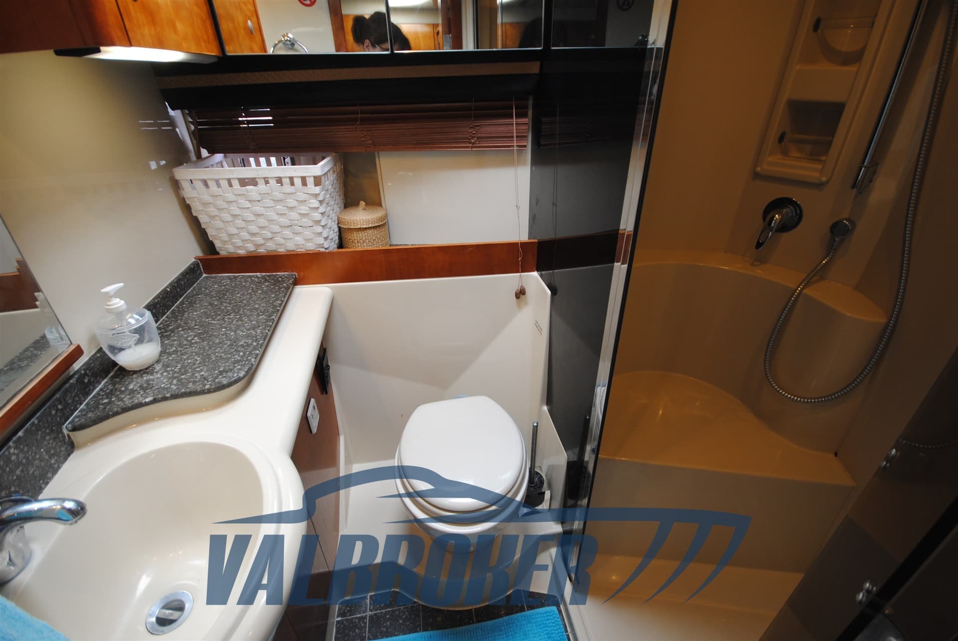 Cruisers Yachts 390 SC usato - foto hero 18