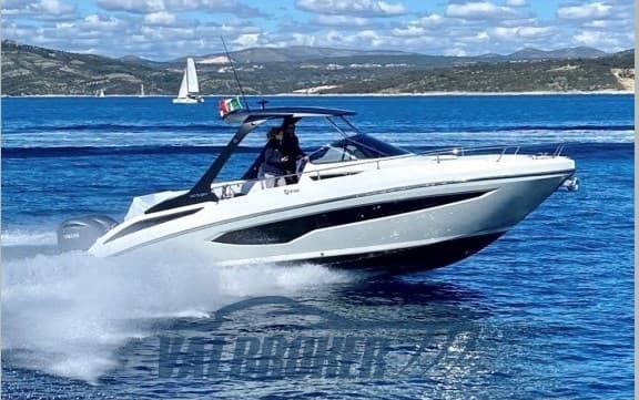 FIM Regina 340 - Fuoribordo Yamaha - Detail View 1 FIM Regina 340 - Fuoribordo Yamaha - Detail View 1