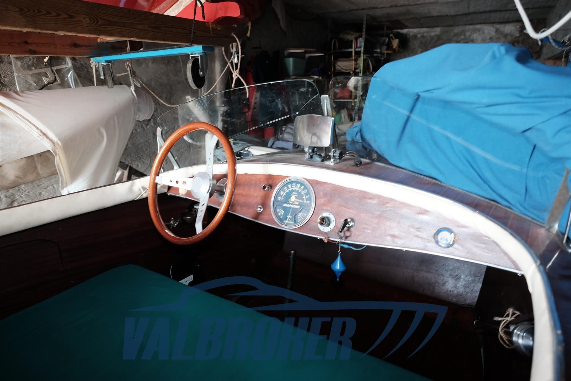 Ronchi Motoscafo In Mogano - Detail View 1 Ronchi Motoscafo In Mogano - Detail View 1