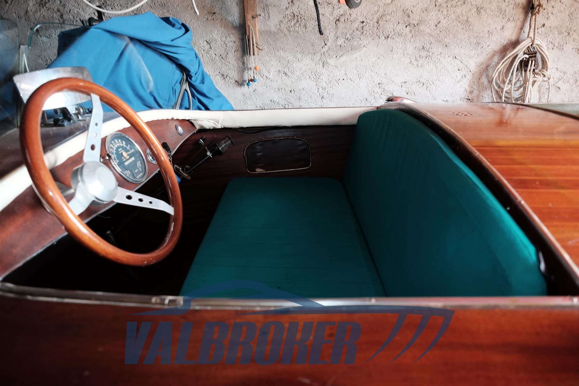 Ronchi Motoscafo In Mogano - Interior View Ronchi Motoscafo In Mogano - Interior View