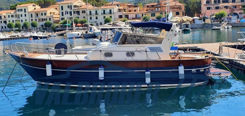 Apreamare Aprea 10 Semi Cabin - Main View Apreamare Aprea 10 Semi Cabin - Main View