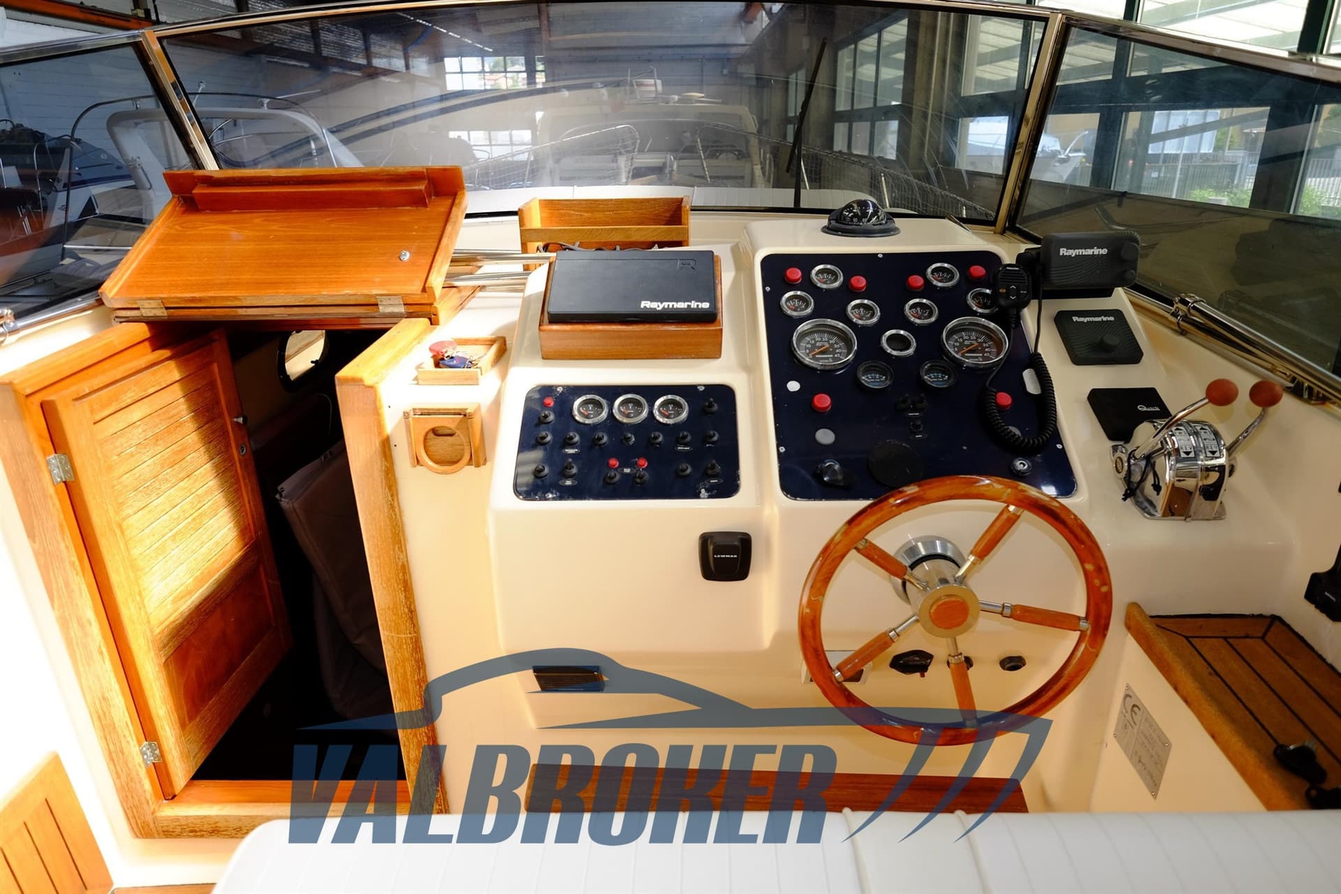 Apreamare Aprea 10 Semi Cabin - Interior View Apreamare Aprea 10 Semi Cabin - Interior View