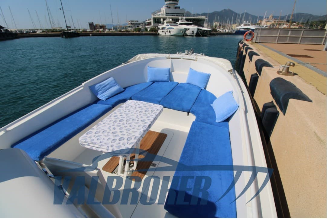 Tecnoyacht Puma 2000 - Deck View Tecnoyacht Puma 2000 - Deck View