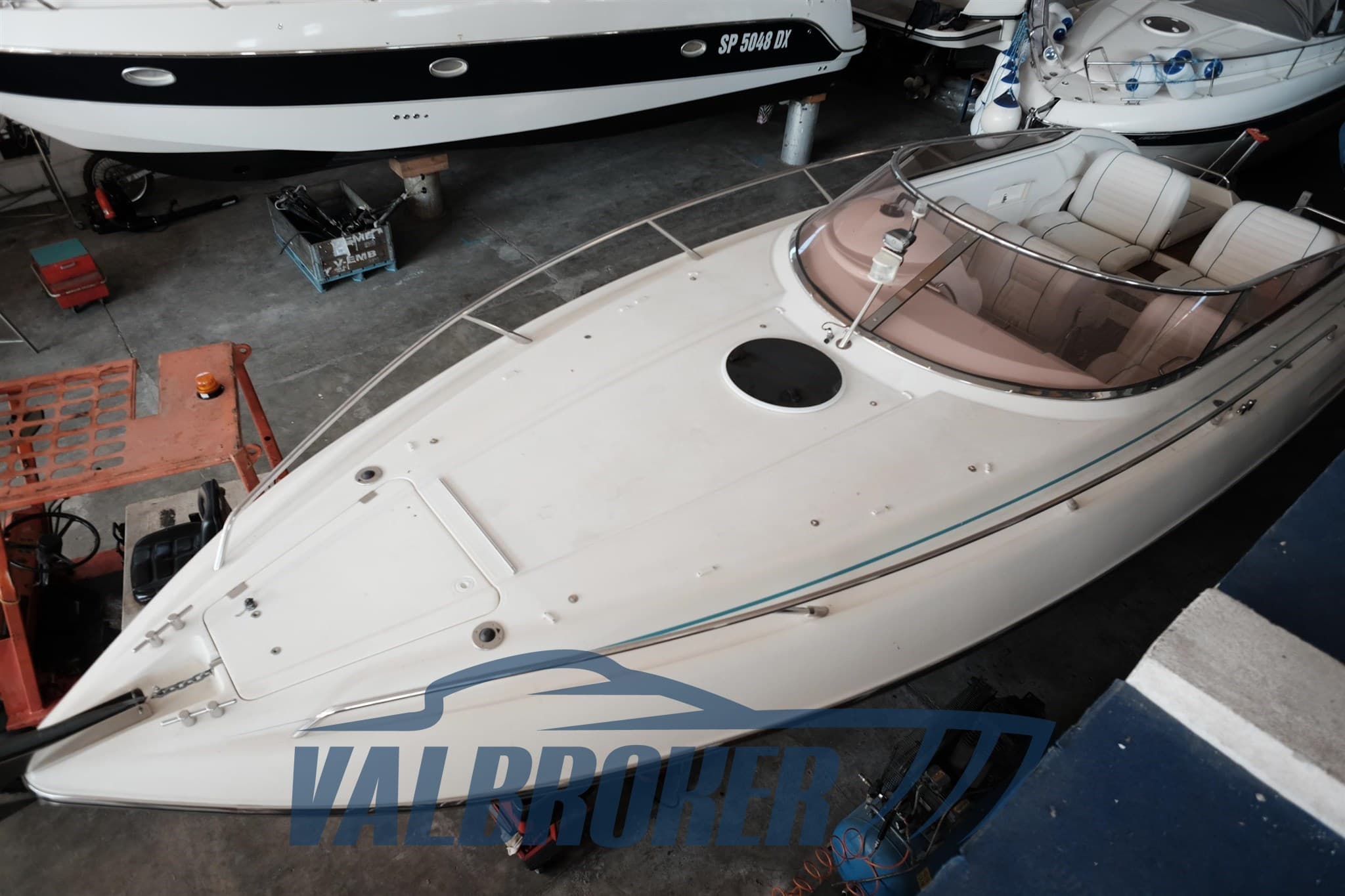 Sunseeker Hawk 31 - Interior View Sunseeker Hawk 31 - Interior View