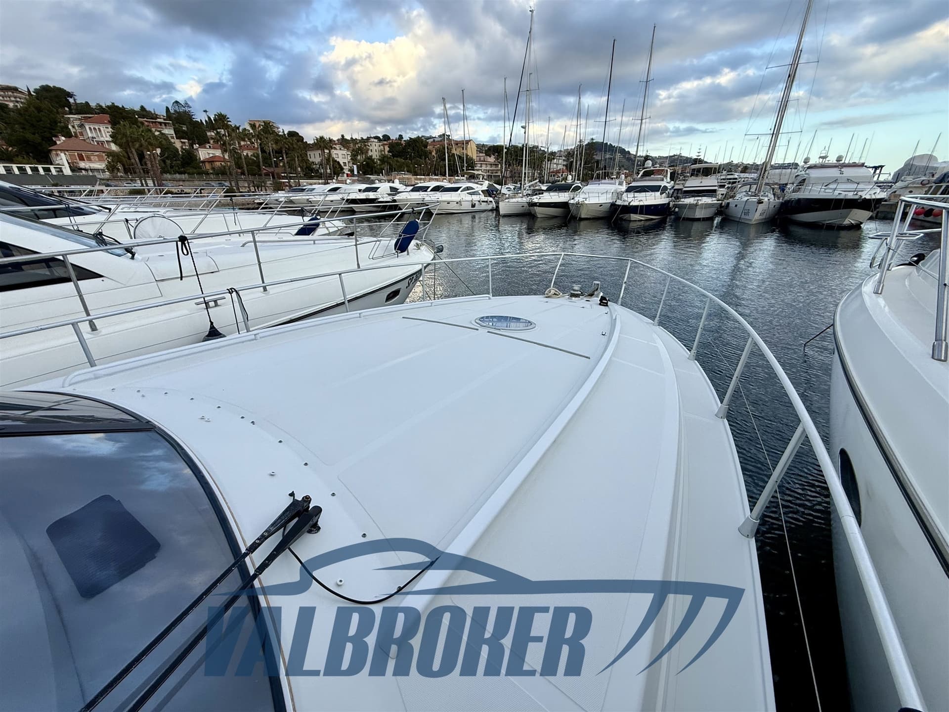 Pershing 40 used - hero image 42