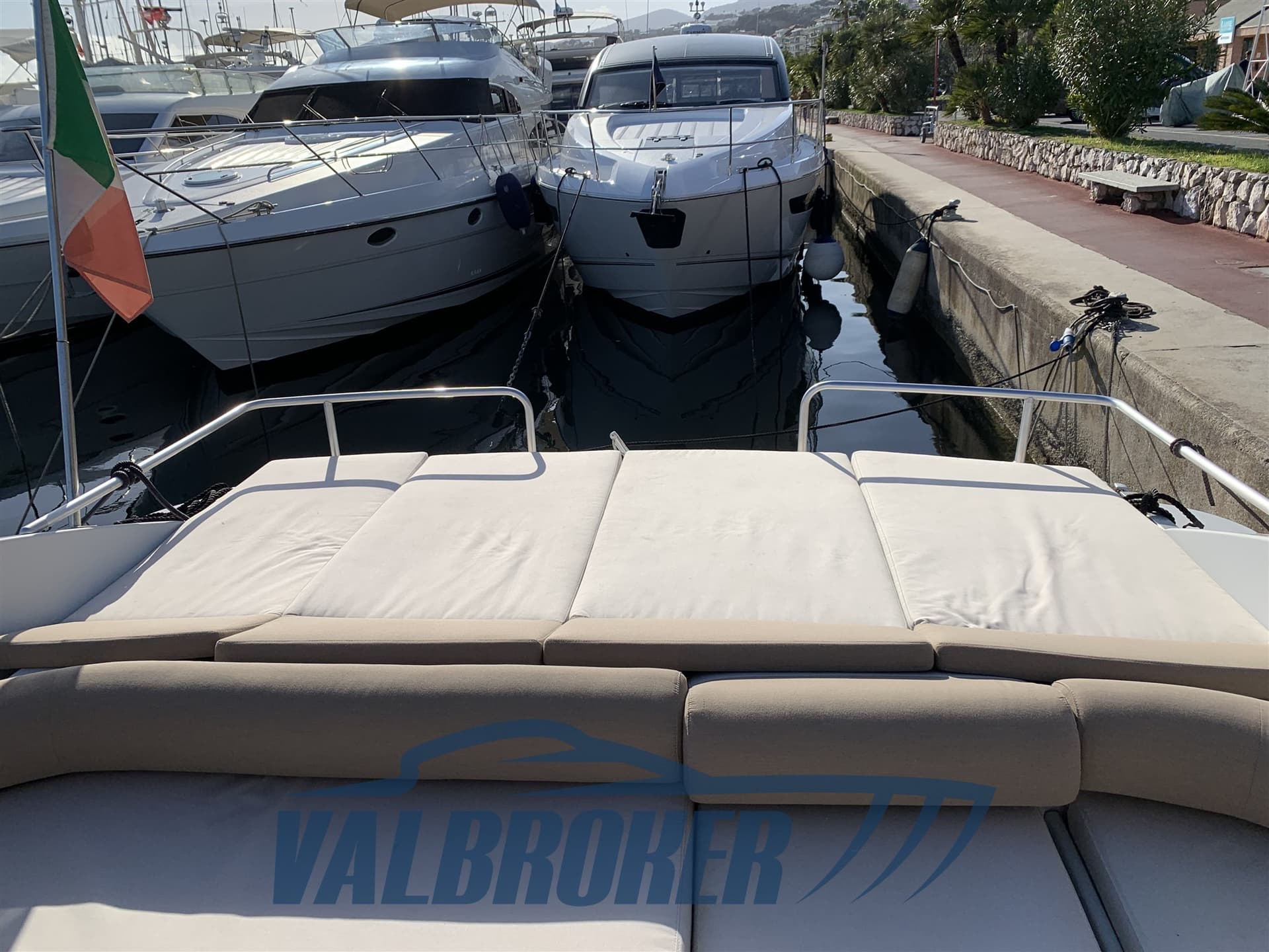 Pershing 40 used - hero image 8