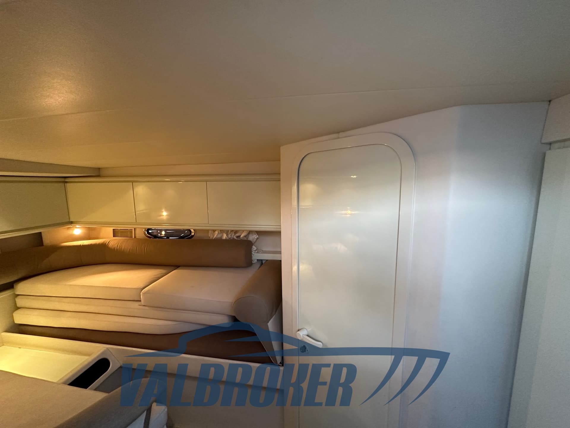 Pershing 40 used - hero image 34