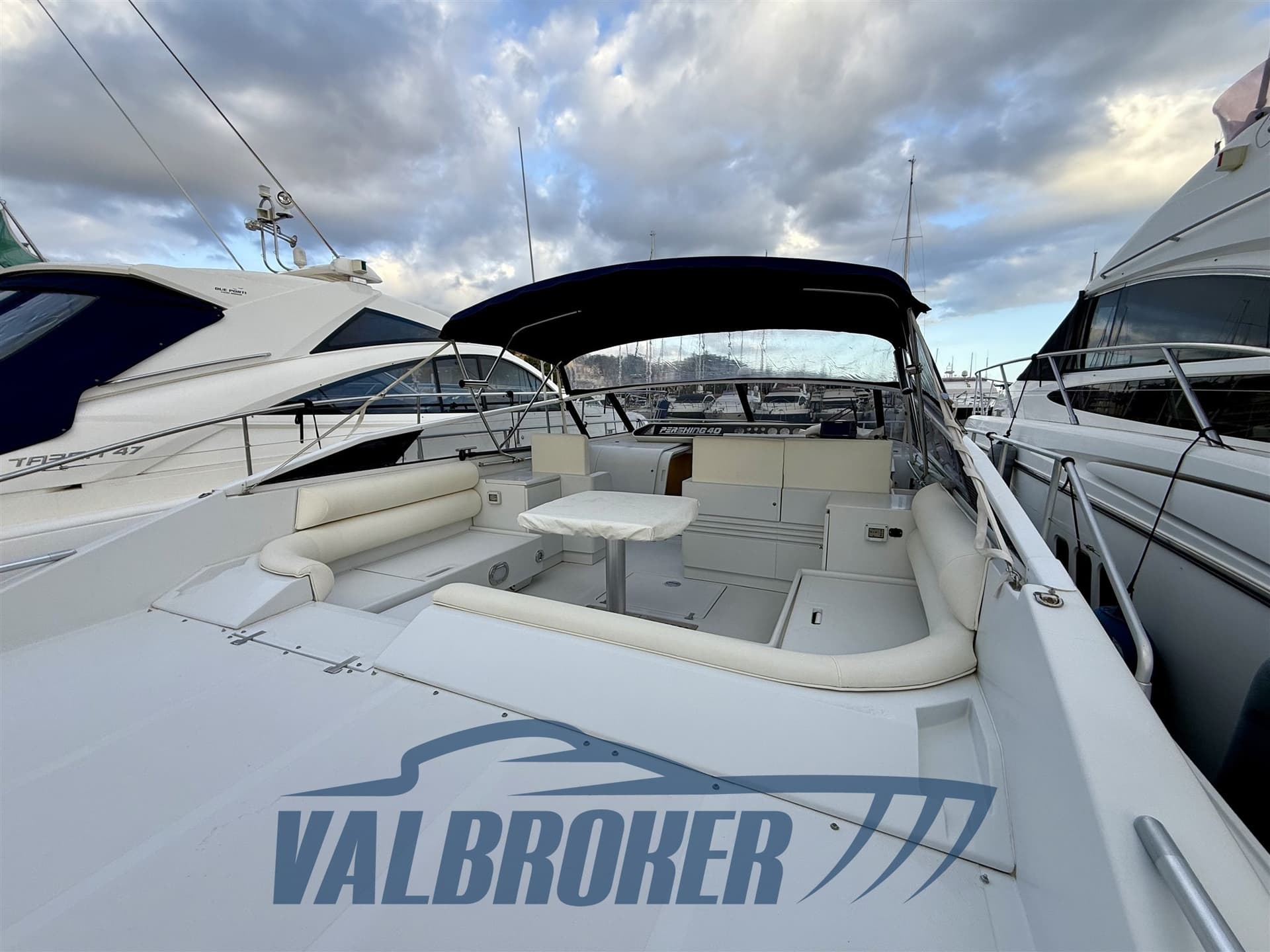 Pershing 40 used - hero image 38