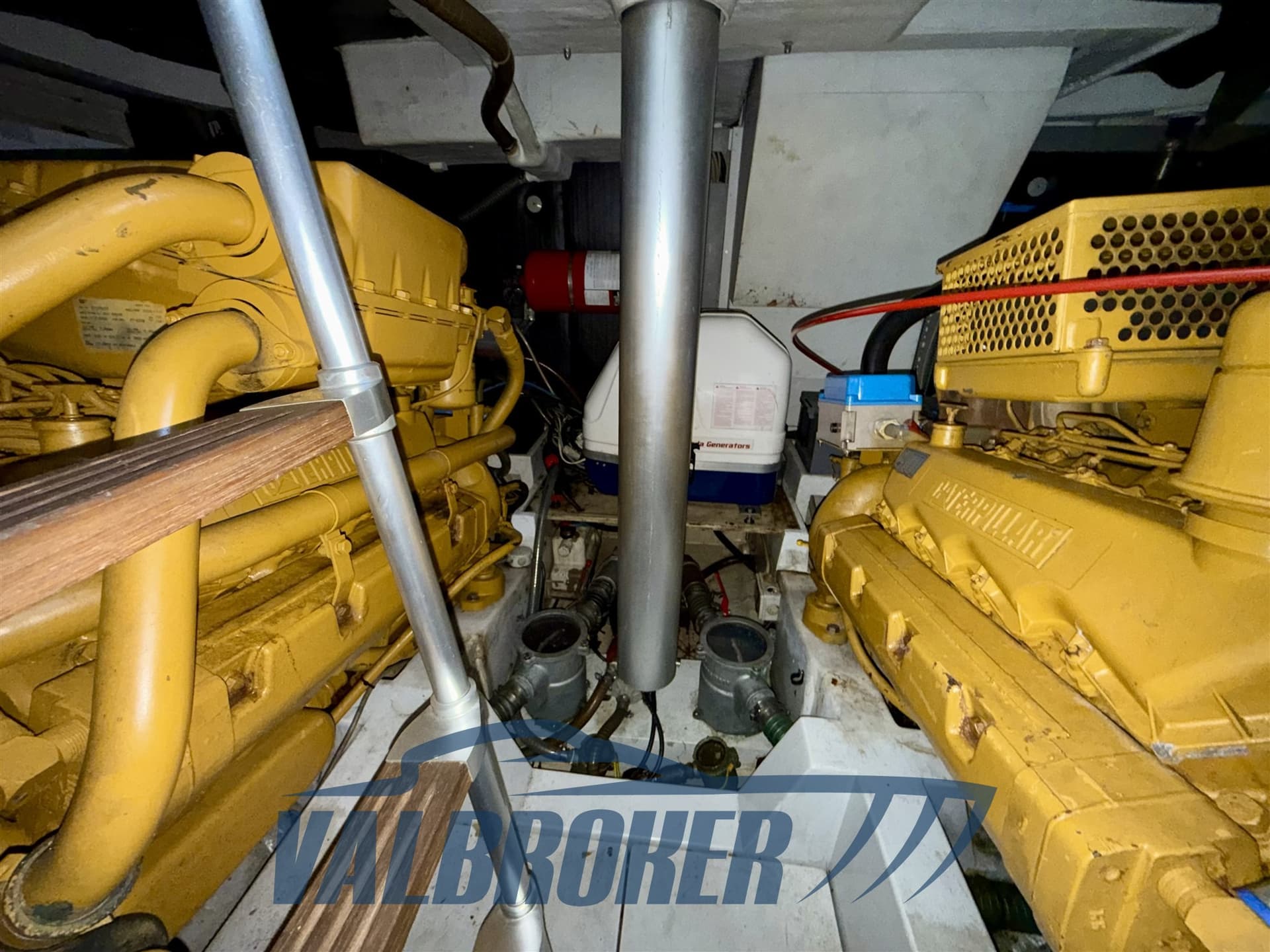 Pershing 40 used - hero image 41