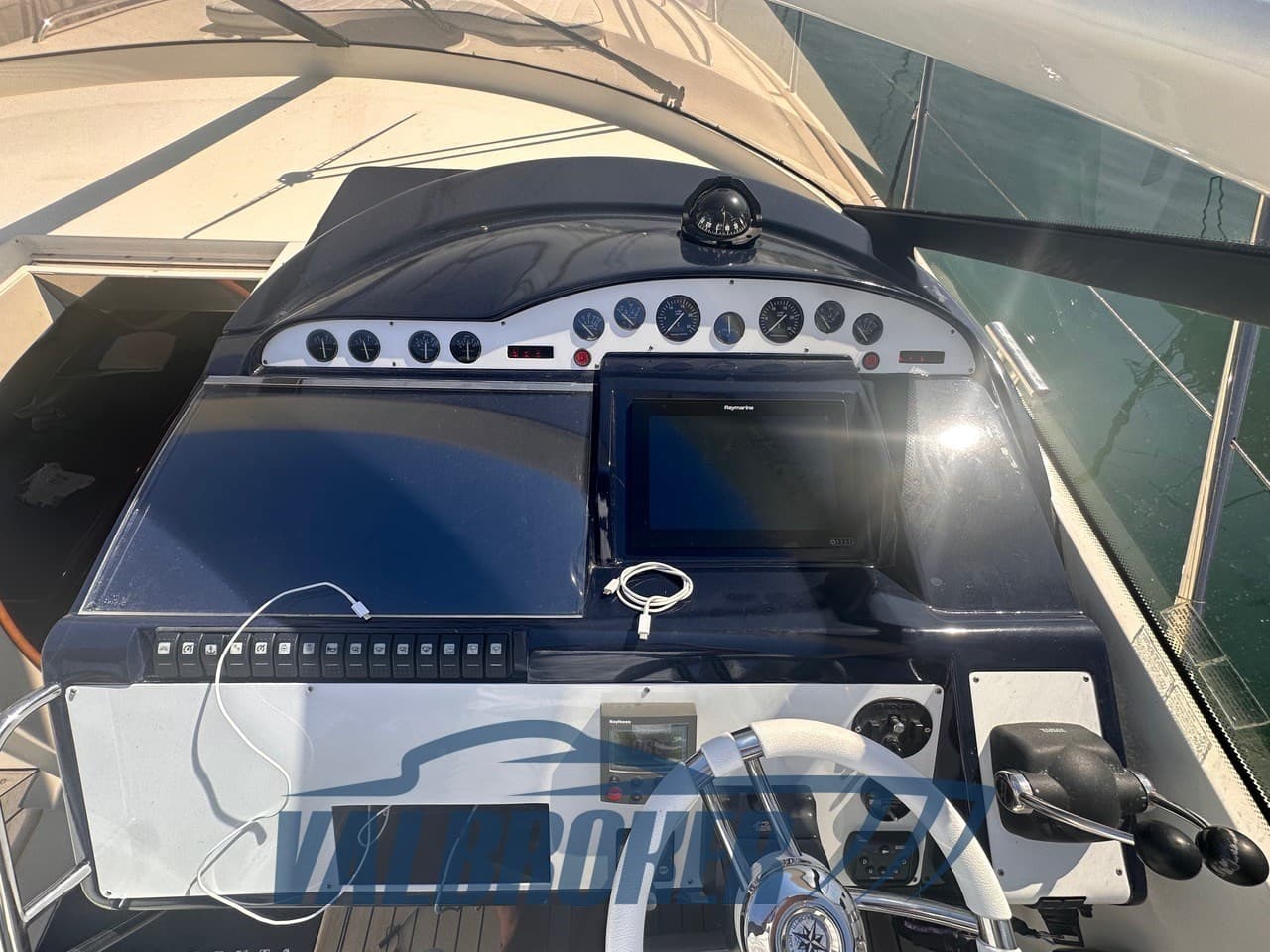 Princess Yachts V50 - Deck View Princess Yachts V50 - Deck View