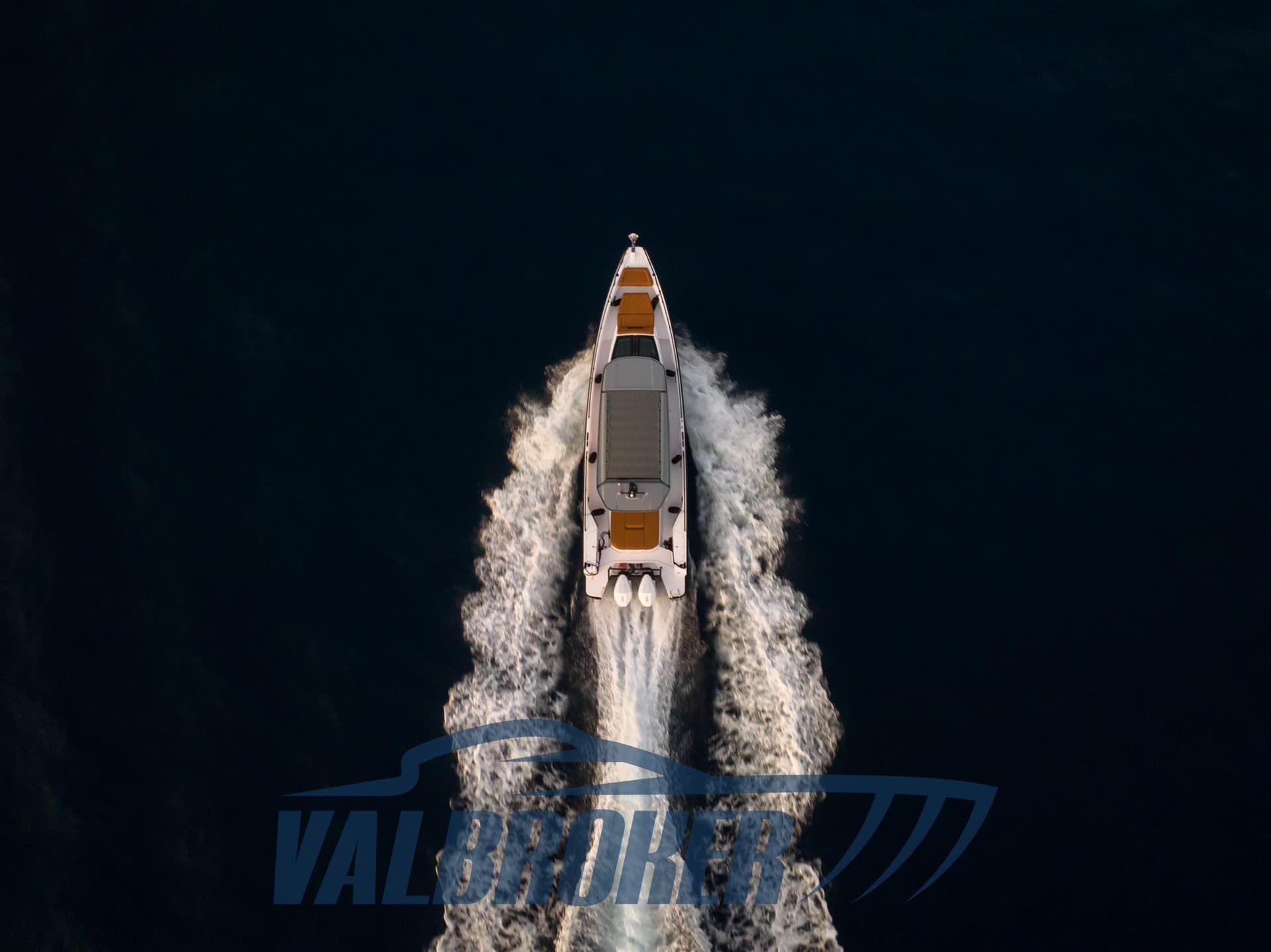 Axopar 37 Xc Cross Cabin - Detail View 1 Axopar 37 Xc Cross Cabin - Detail View 1