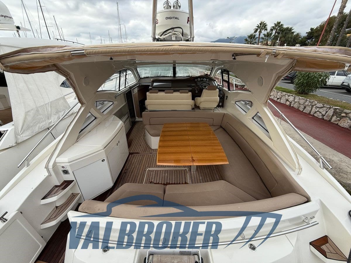 Windy Boats 44 Chinook - Interior View Windy Boats 44 Chinook - Interior View