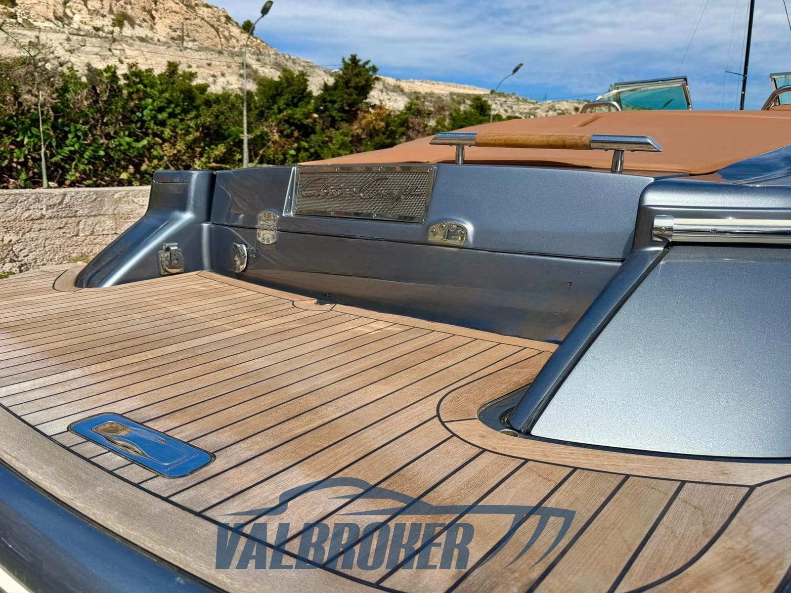 Chris Craft CORSAIR 27 used - hero image 9