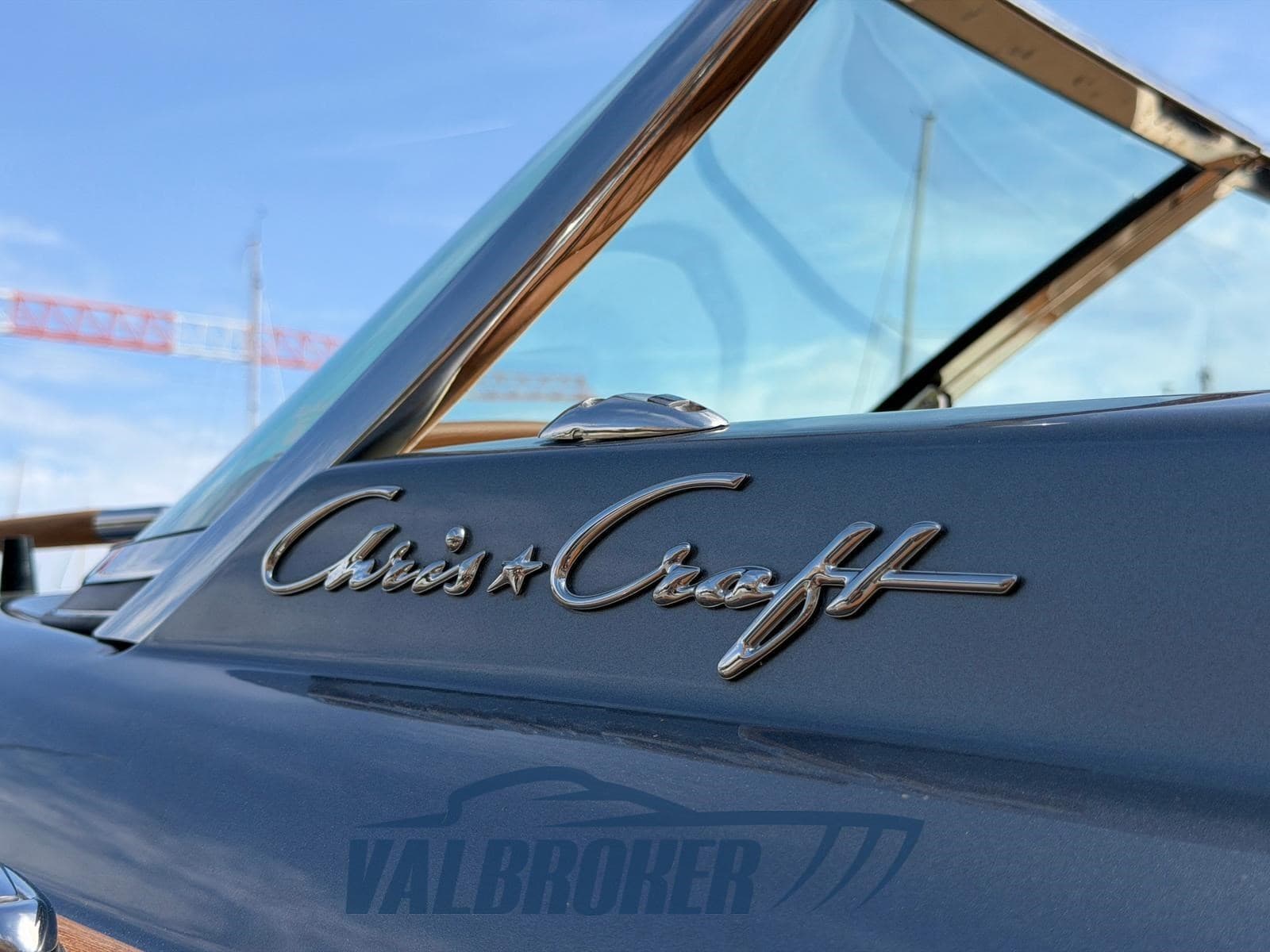 Chris Craft CORSAIR 27 used - hero image 10