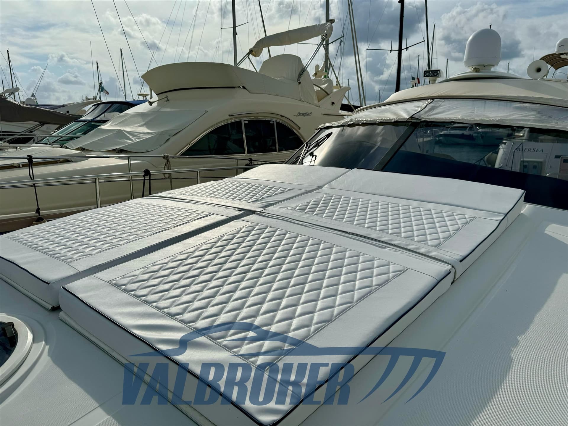 Pershing Pershing 45 used - hero image 32