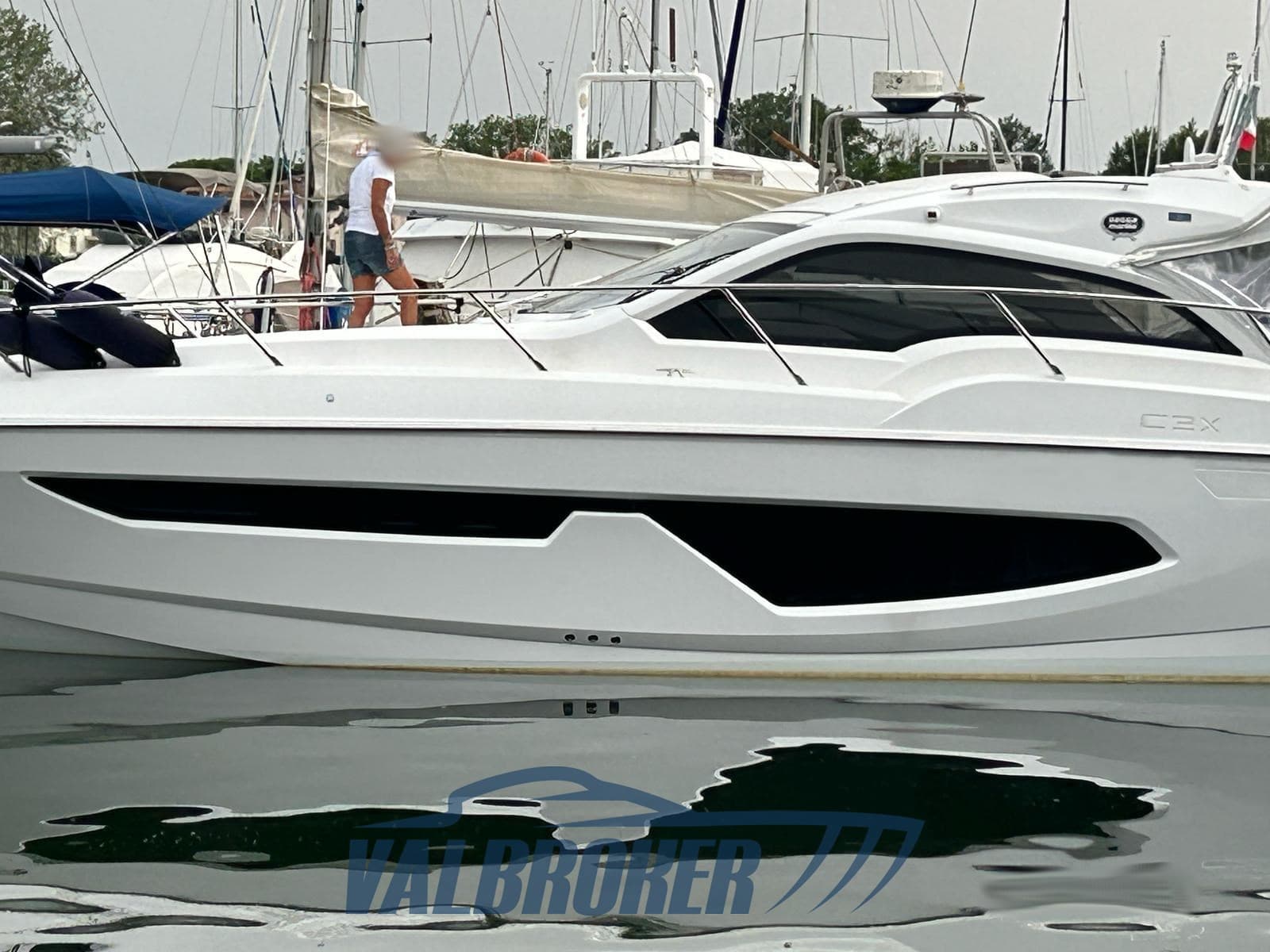 Sessa Marine C3x - Hard Top gebraucht - Detail 4