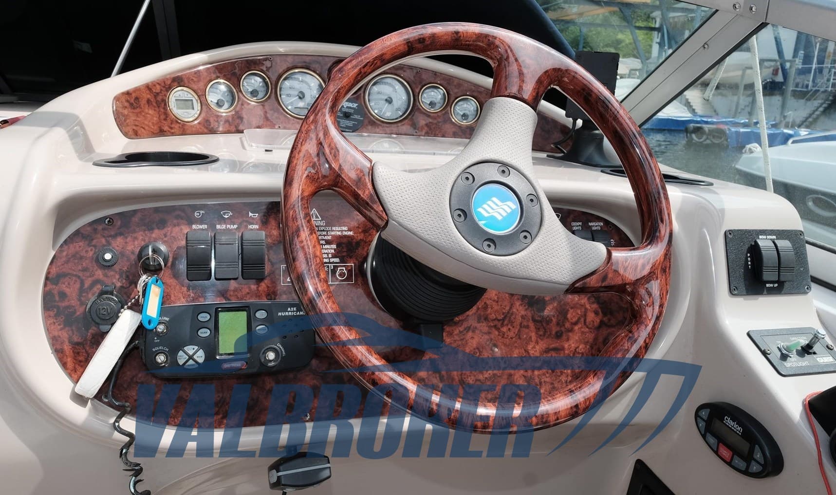 Four Winns Vista 268 - Deck View Four Winns Vista 268 - Deck View