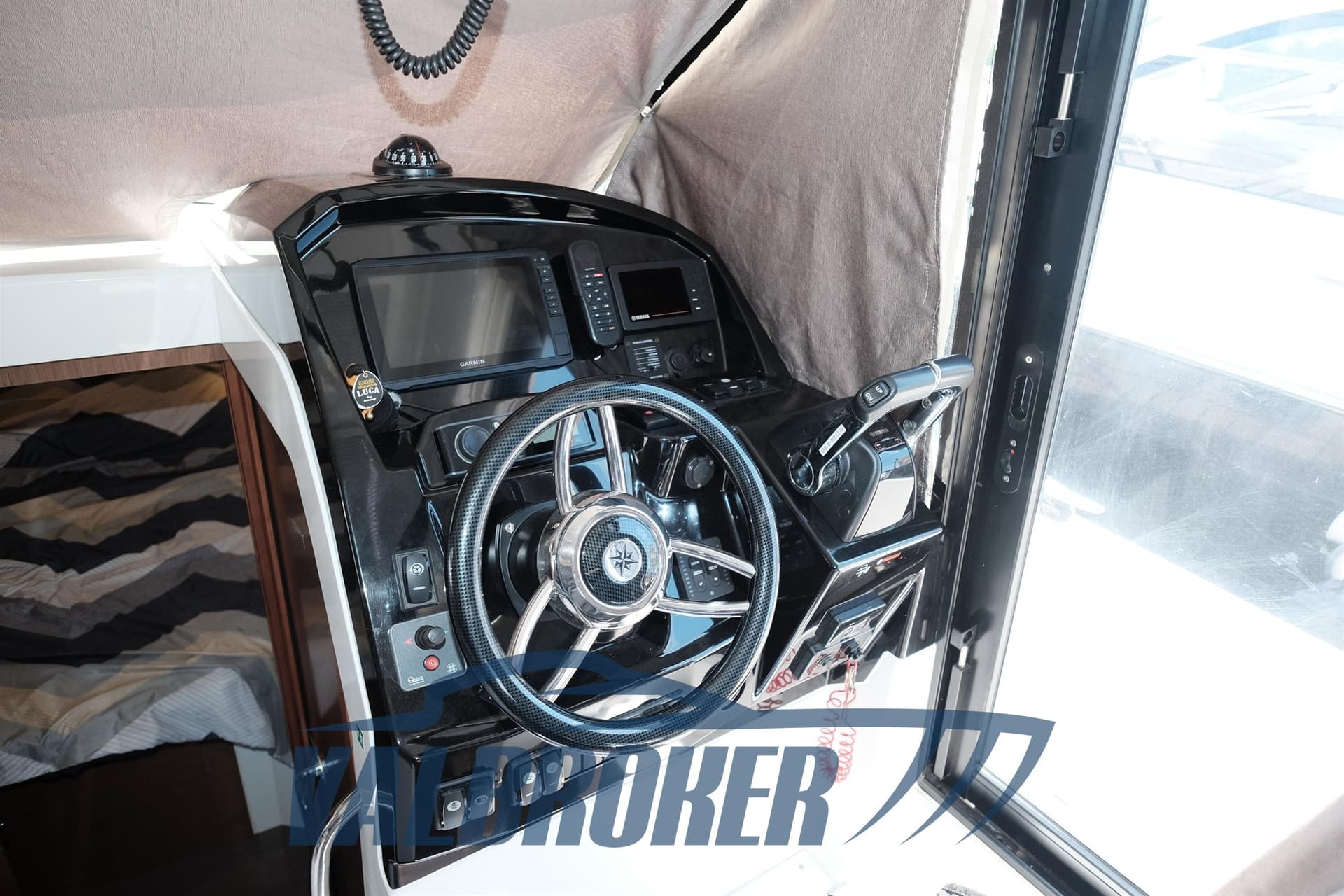 Jeanneau Merry Fisher 895 usato - foto hero 10