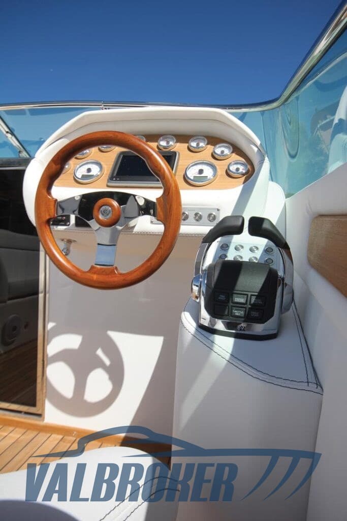 Comitti Venezia 31 - Deck View Comitti Venezia 31 - Deck View