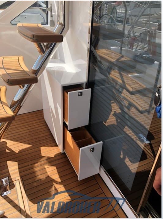 Fairline SQUADRON 48 usato - foto hero 4