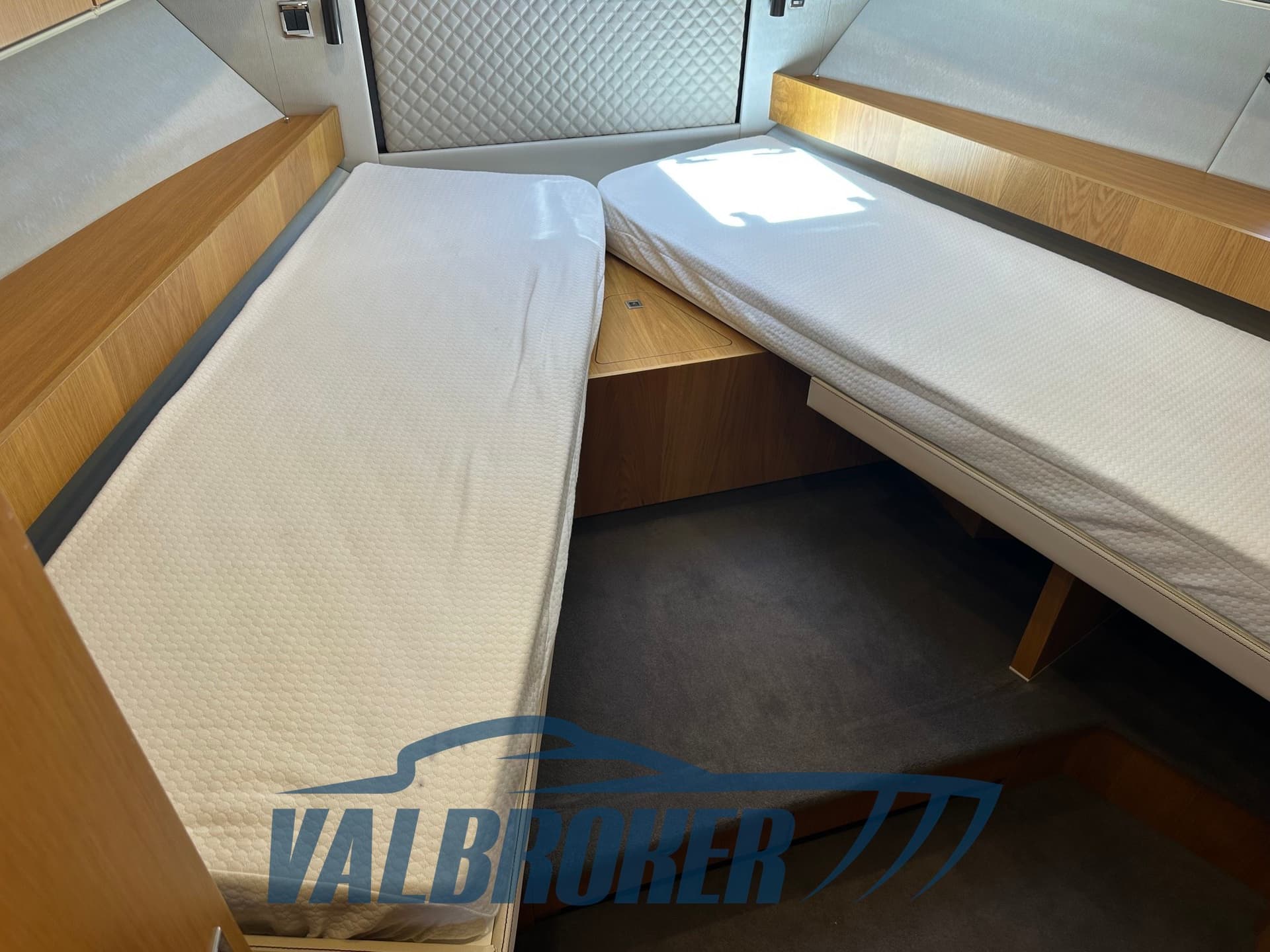 Fairline SQUADRON 48 usato - foto hero 17
