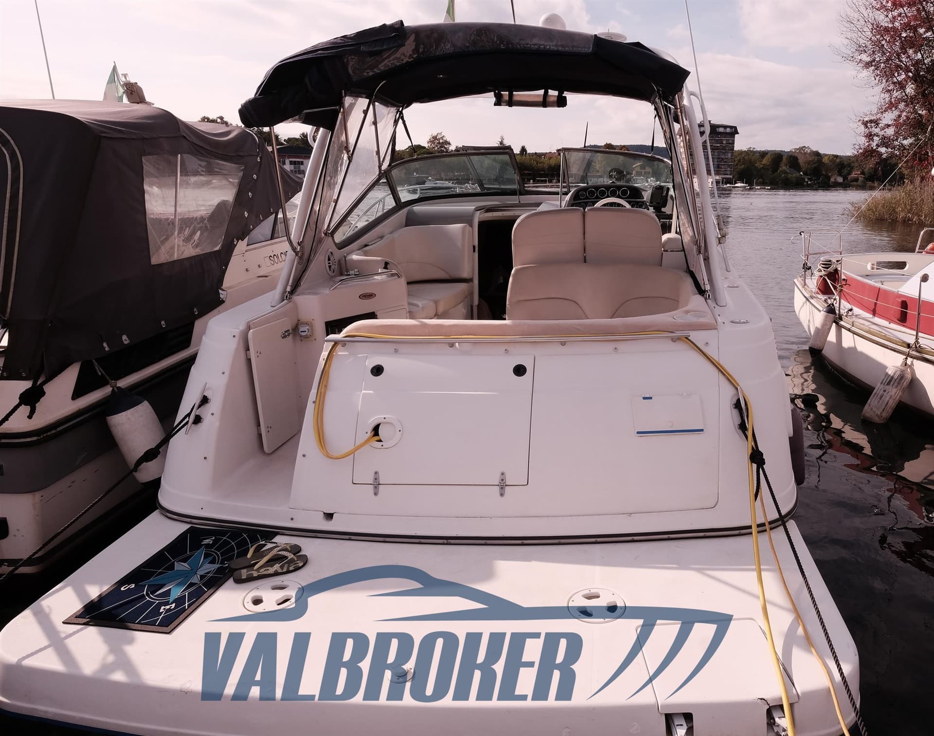 Four Winns Vista 298 - Deck View Four Winns Vista 298 - Deck View