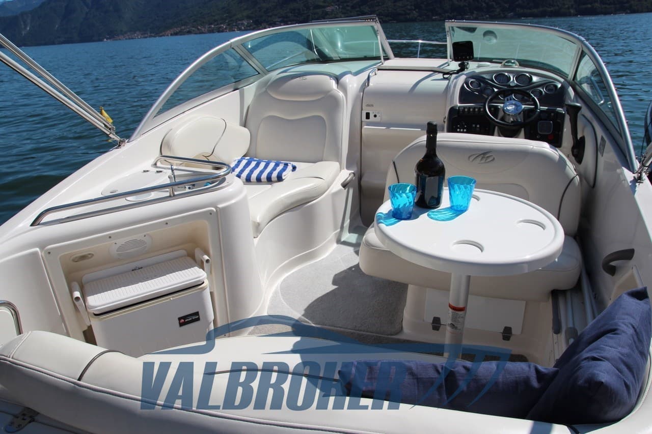 Monterey Boats 250 Cruiser - Detail View 1 Monterey Boats 250 Cruiser - Detail View 1