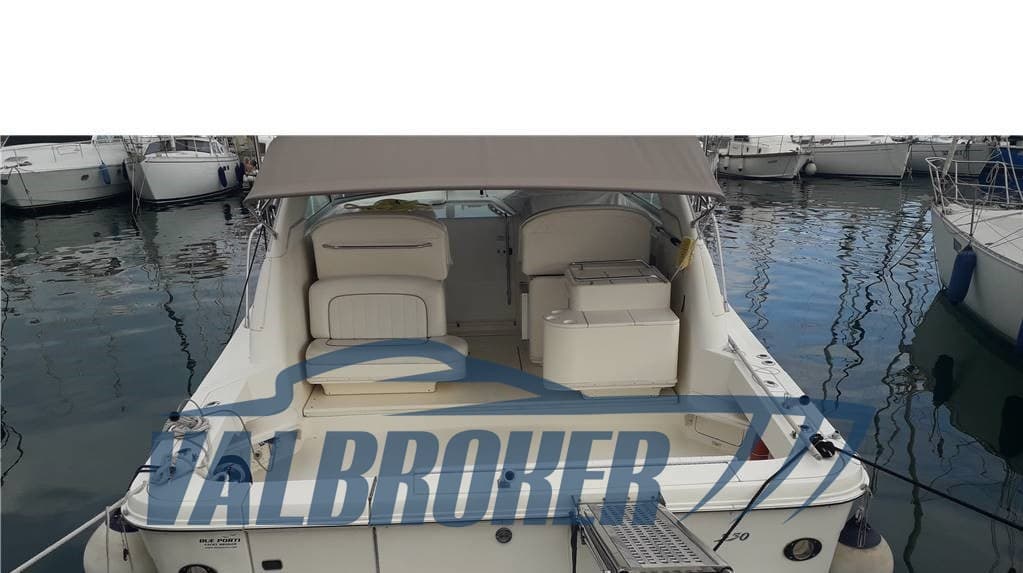 Sea Ray 330 AMBERJACK d'occasion - image hero 25