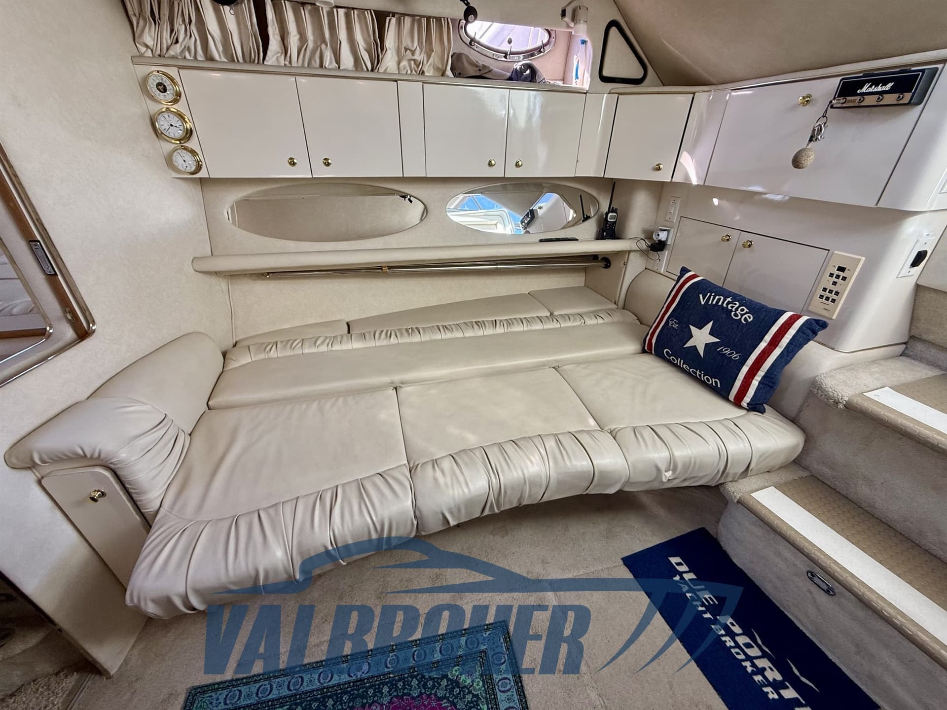 Sea Ray 330 AMBERJACK d'occasion - image hero 15