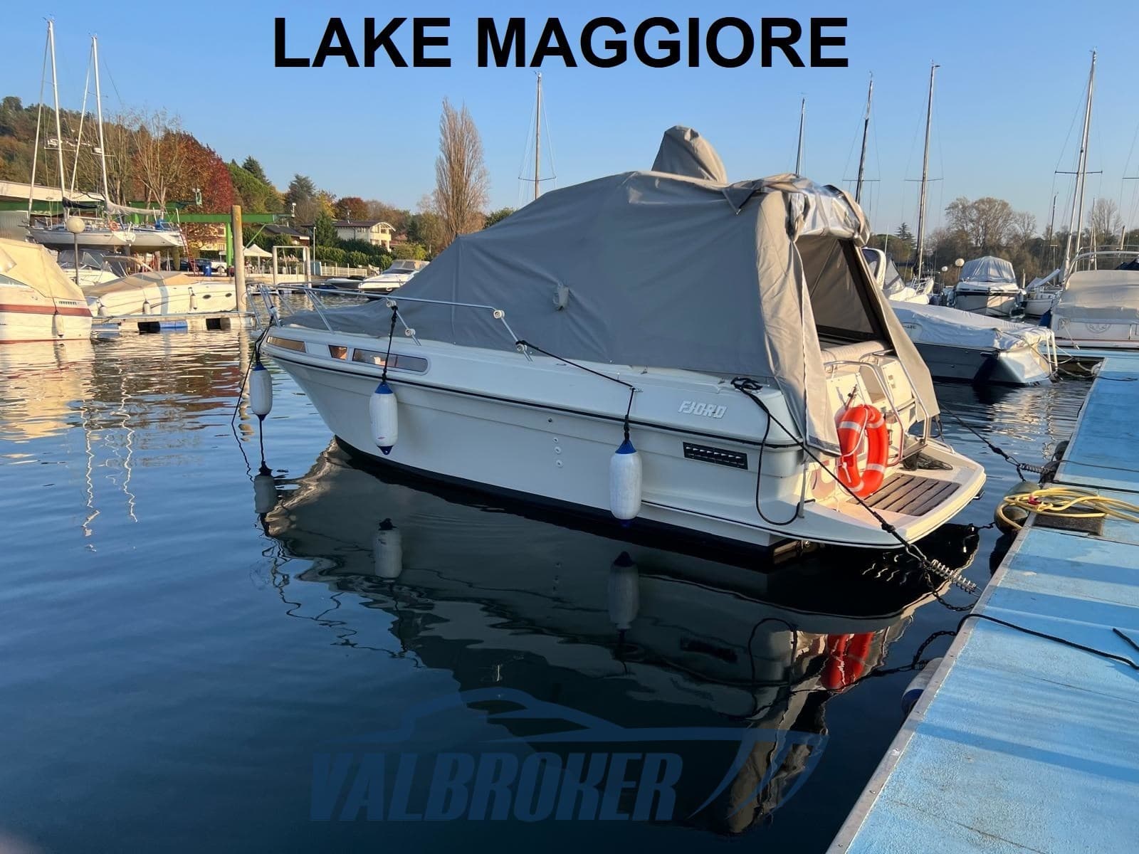 Fjord Dolphin 775 - Main View Fjord Dolphin 775 - Main View