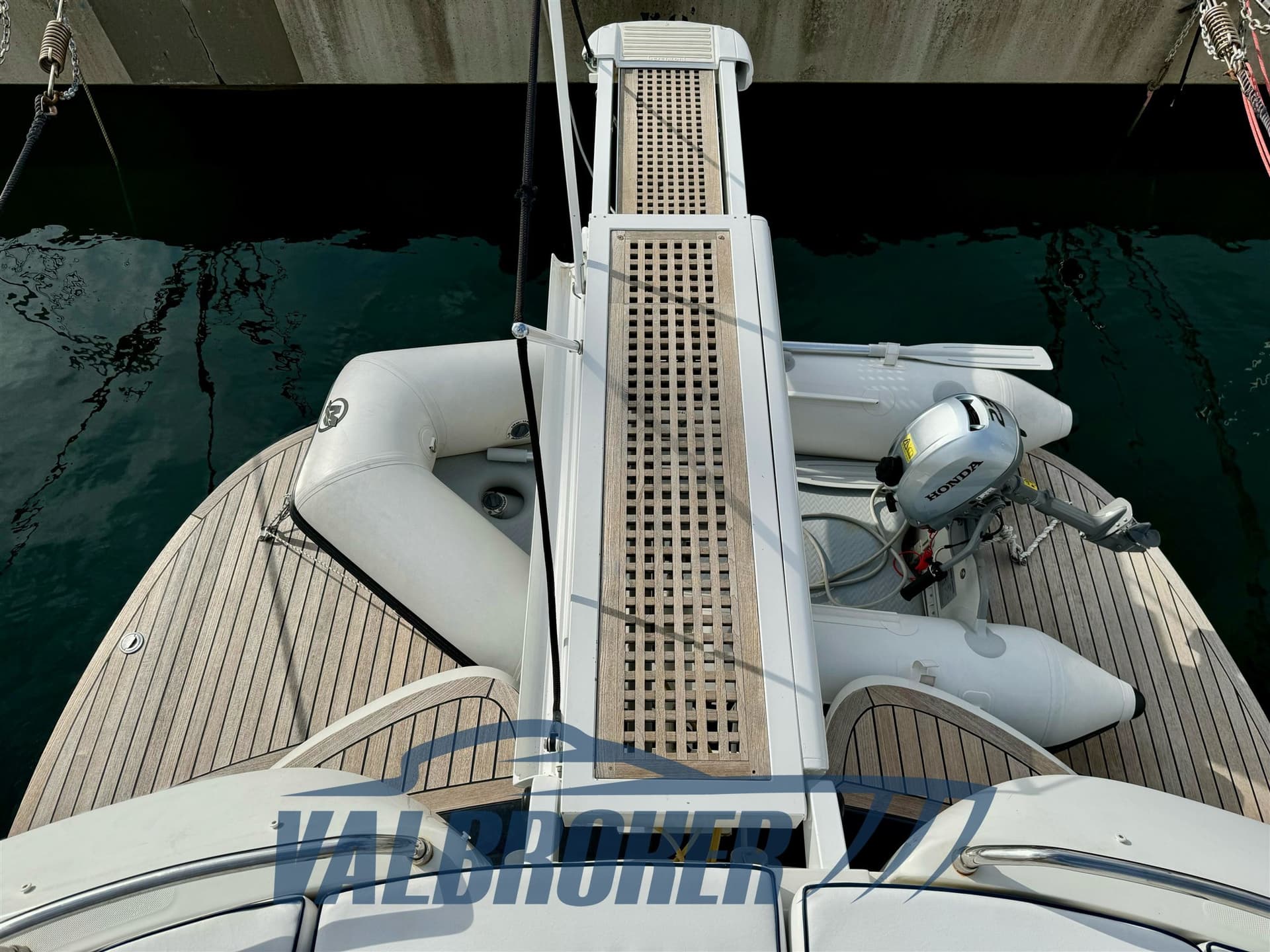 Pershing Pershing 45 - Deck View Pershing Pershing 45 - Deck View