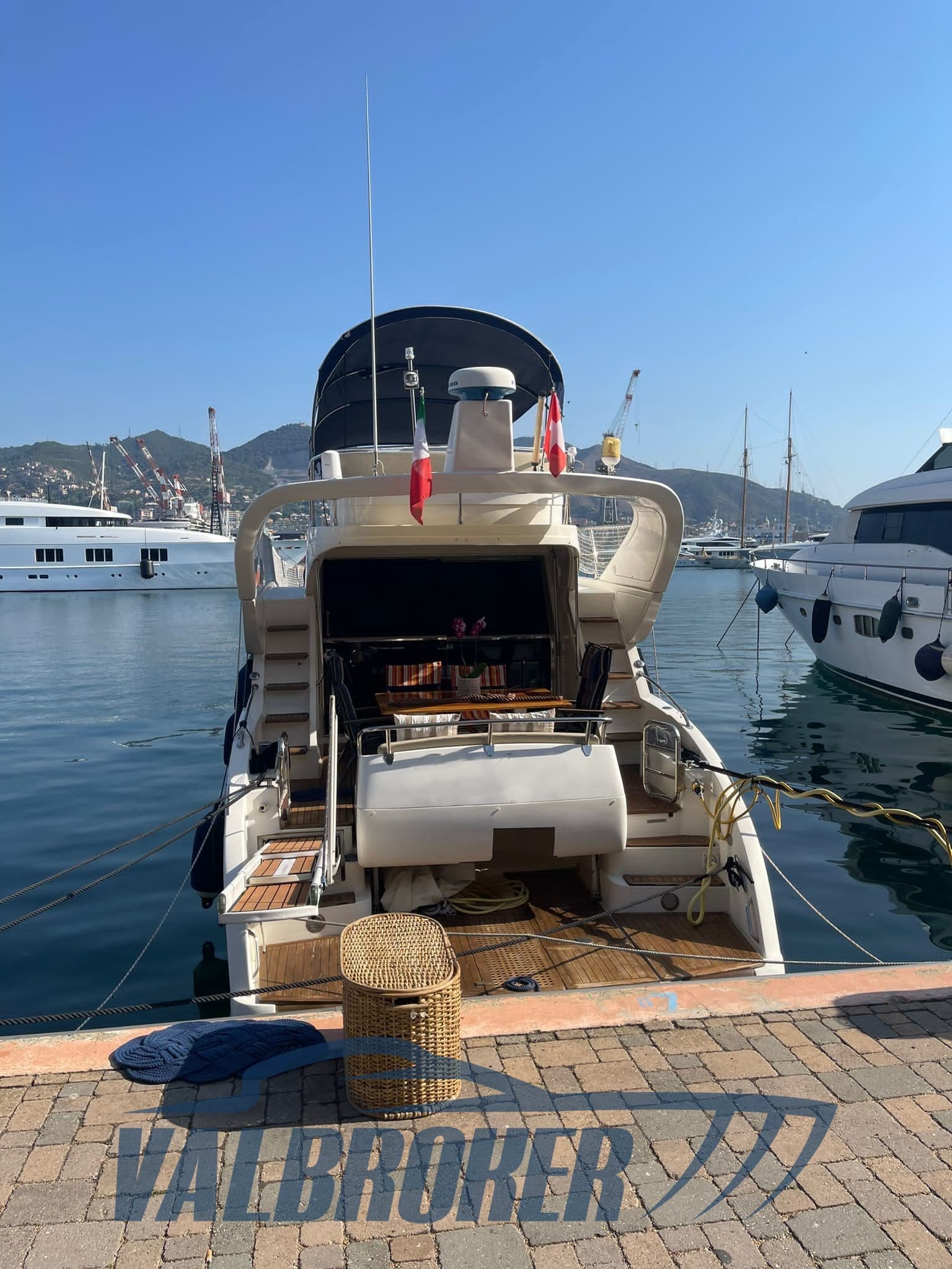 Conam Conam 60 Wide Body - Interior View Conam Conam 60 Wide Body - Interior View