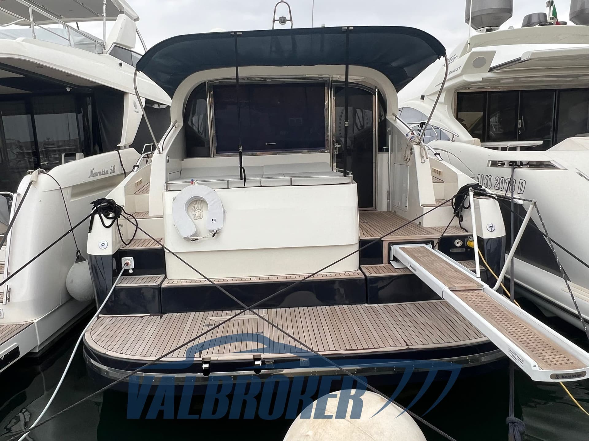 Abbate Bruno Primatist G 46 Aero Top Pininfarina - Deck View Abbate Bruno Primatist G 46 Aero Top Pininfarina - Deck View