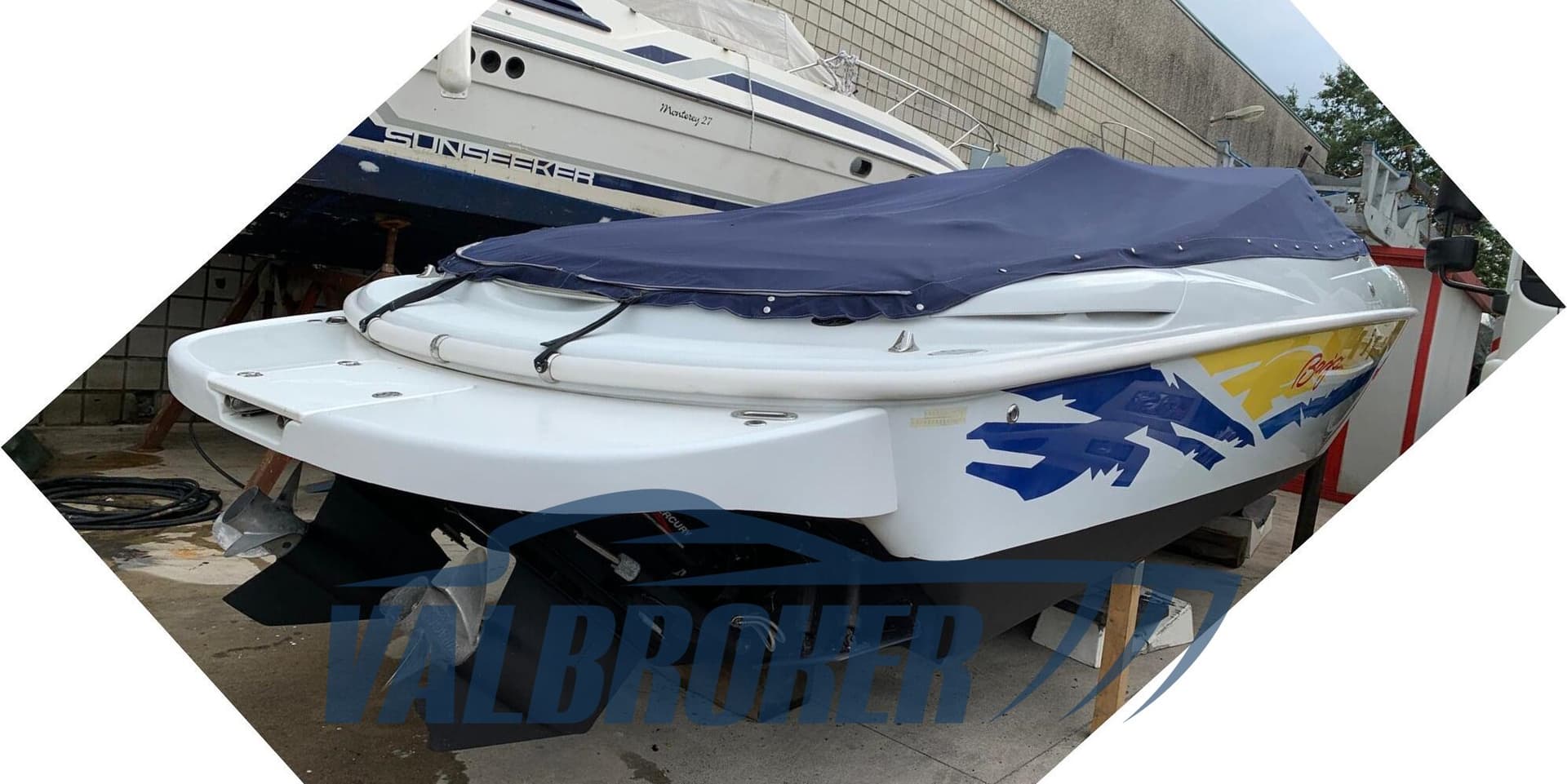 Baja Marine 30 - Interior View Baja Marine 30 - Interior View