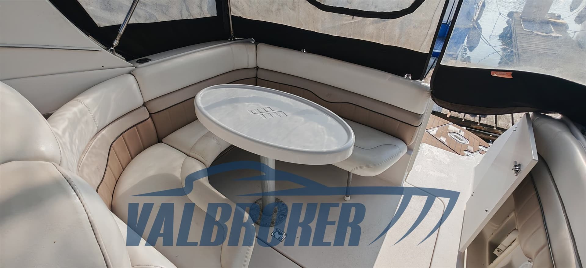 Four Winns Vista 278 - Deck View Four Winns Vista 278 - Deck View