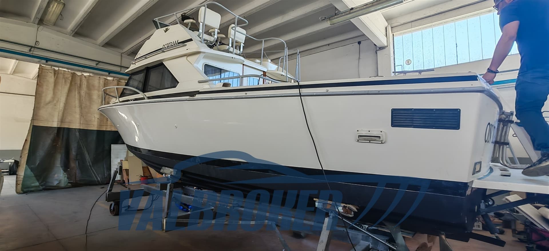 Bertram Yacht 28 Fly used - hero image 2