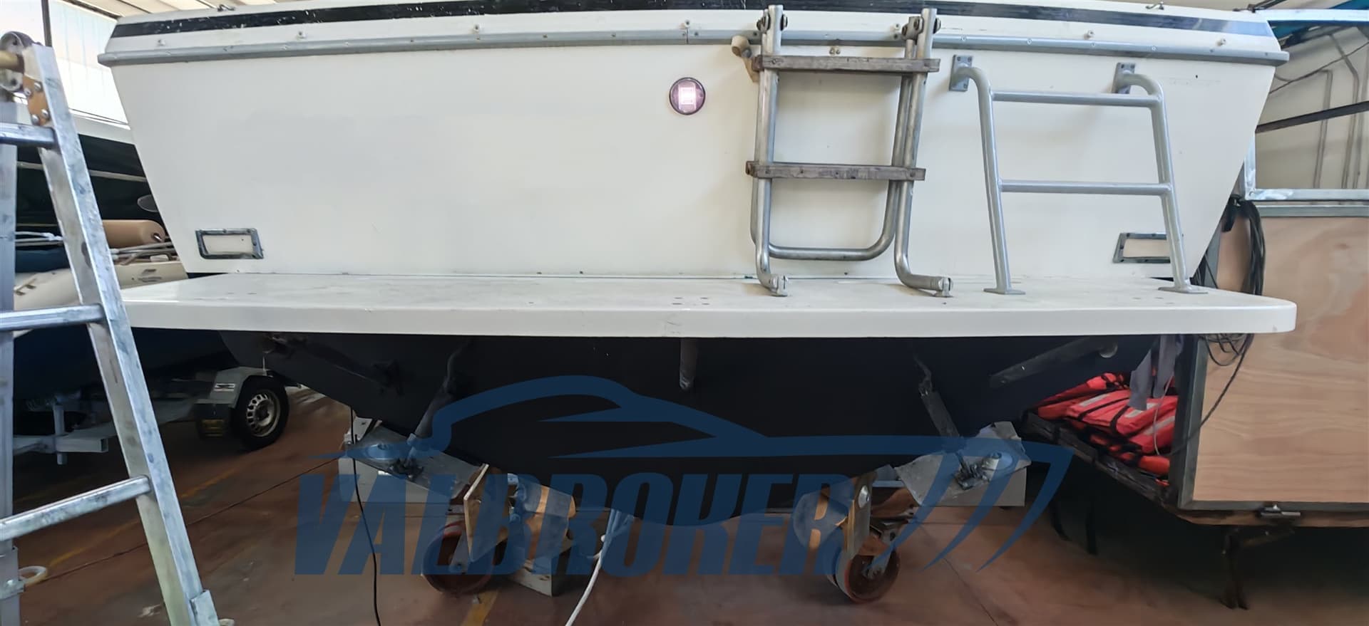 Bertram Yacht 28 Fly used - hero image 24