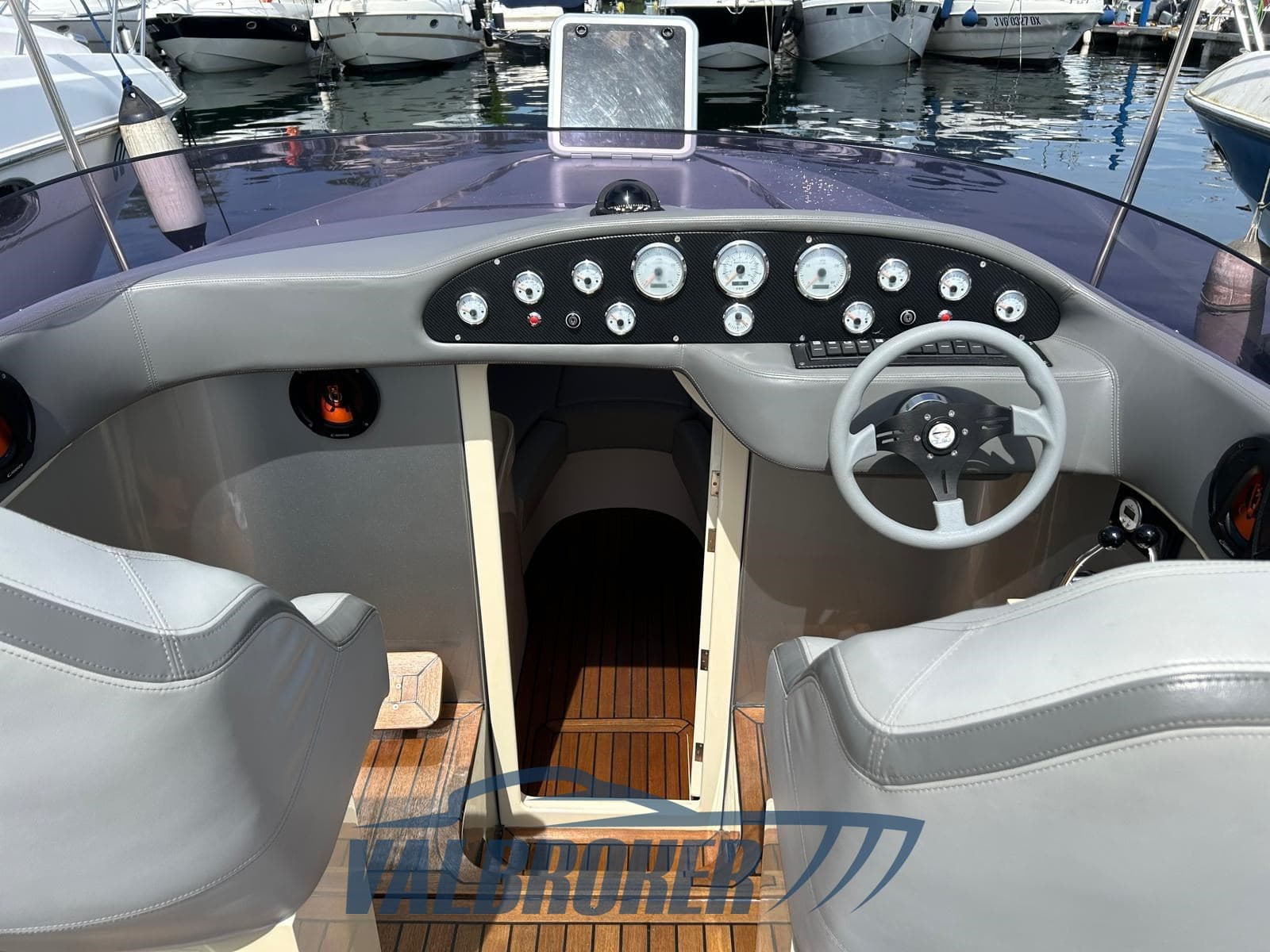Abbate Tullio Superiority 32 - Interior View Abbate Tullio Superiority 32 - Interior View