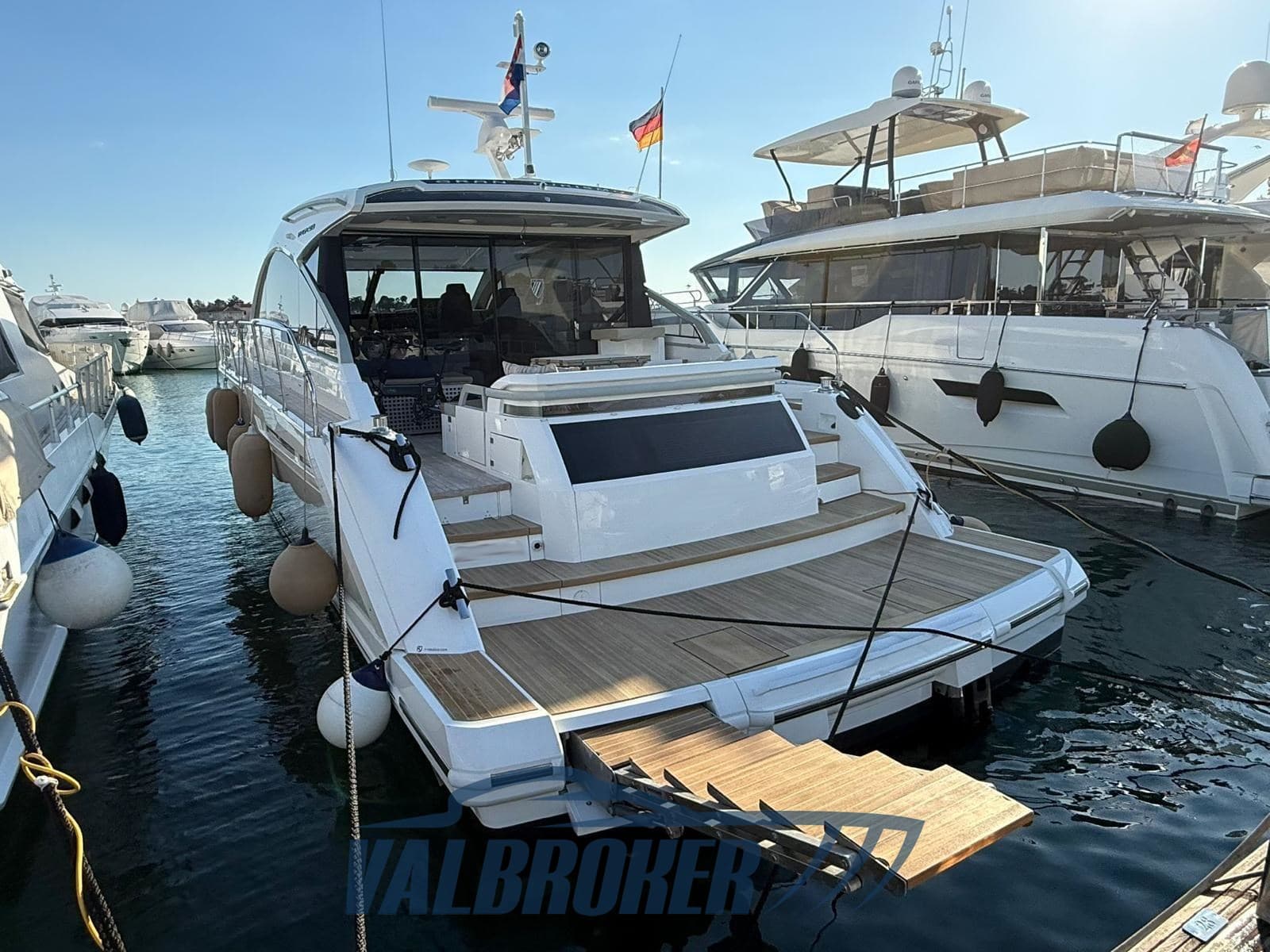 Fairline Targa 58 GT usato - foto hero 2