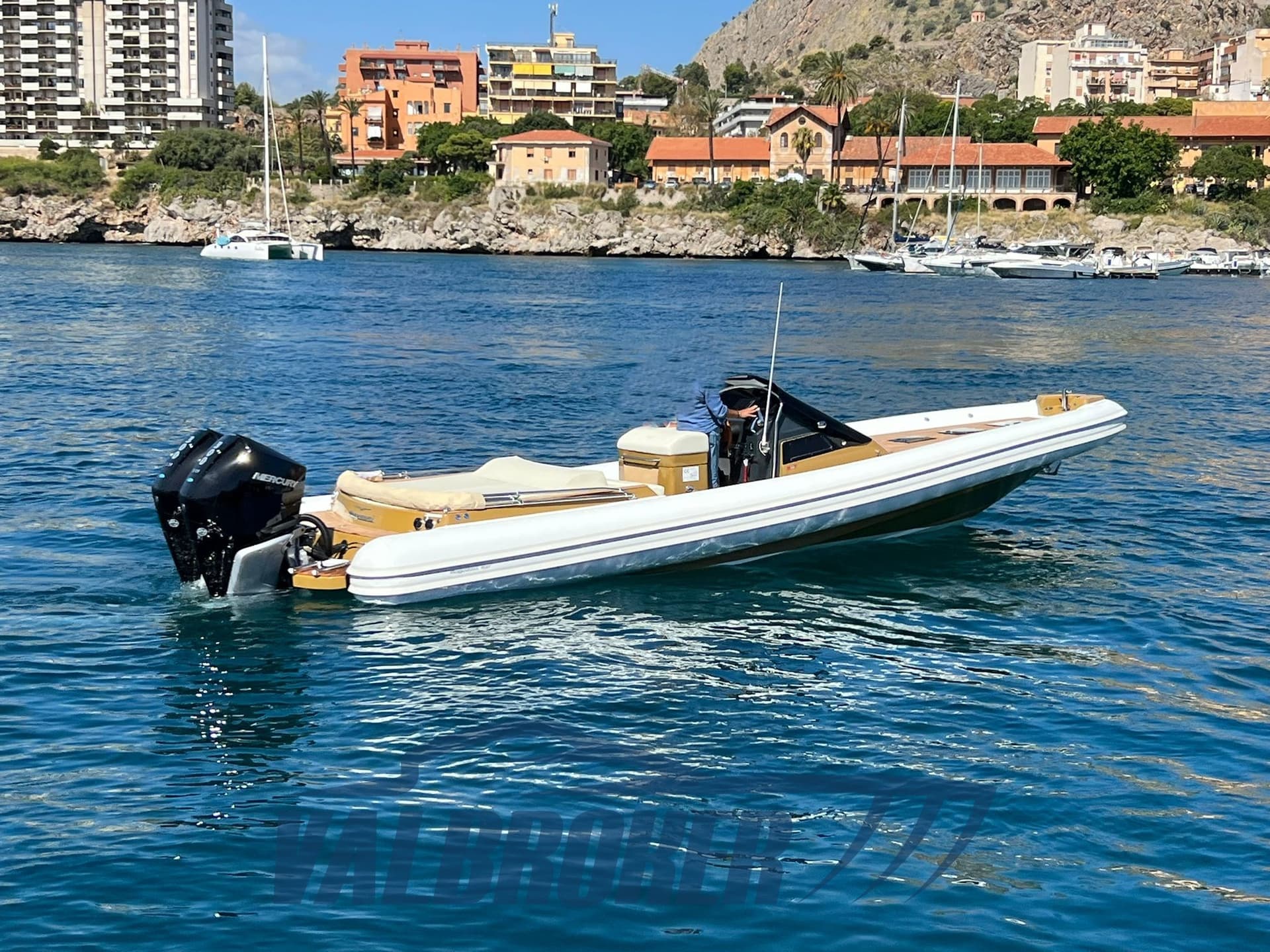 Magazzù M-Gt - Main View Magazzù M-Gt - Main View