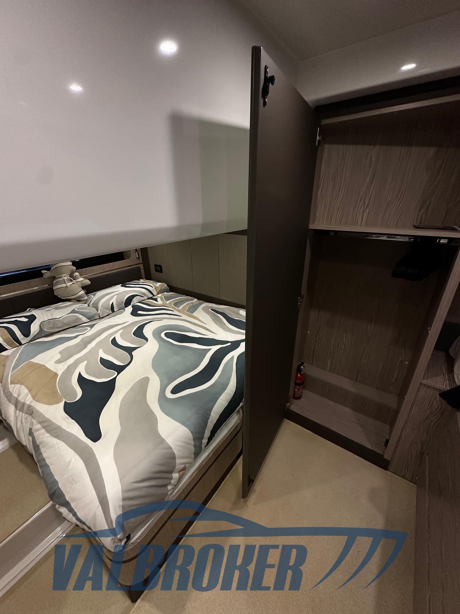 Azimut Atlantis 43 gebraucht - Hauptbild 11