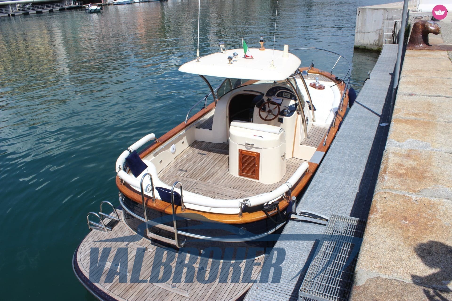 Gozzo Salernitano Venere 28 - Detail View 1 Gozzo Salernitano Venere 28 - Detail View 1