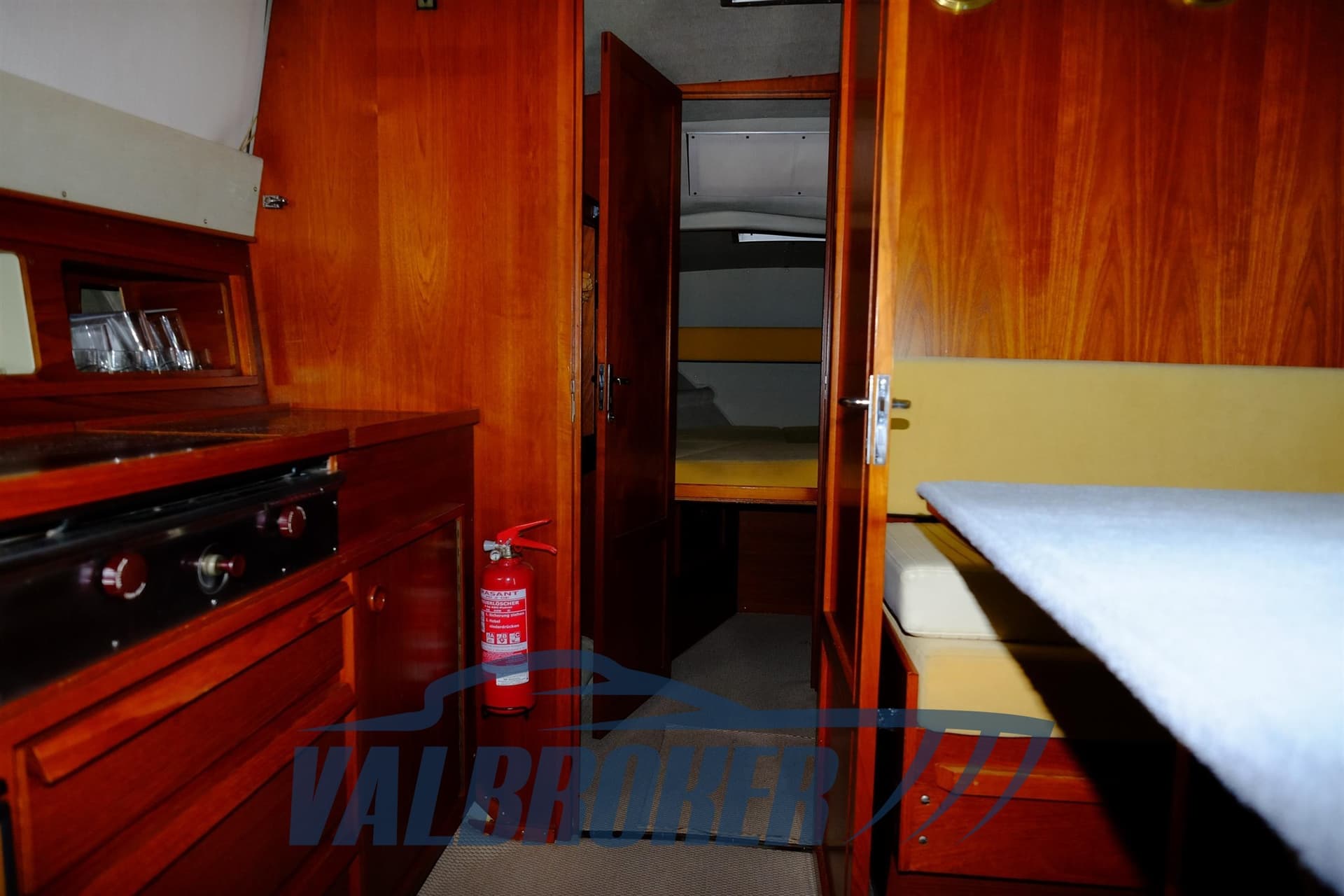 Fjord 32 cabin usato - foto hero 22