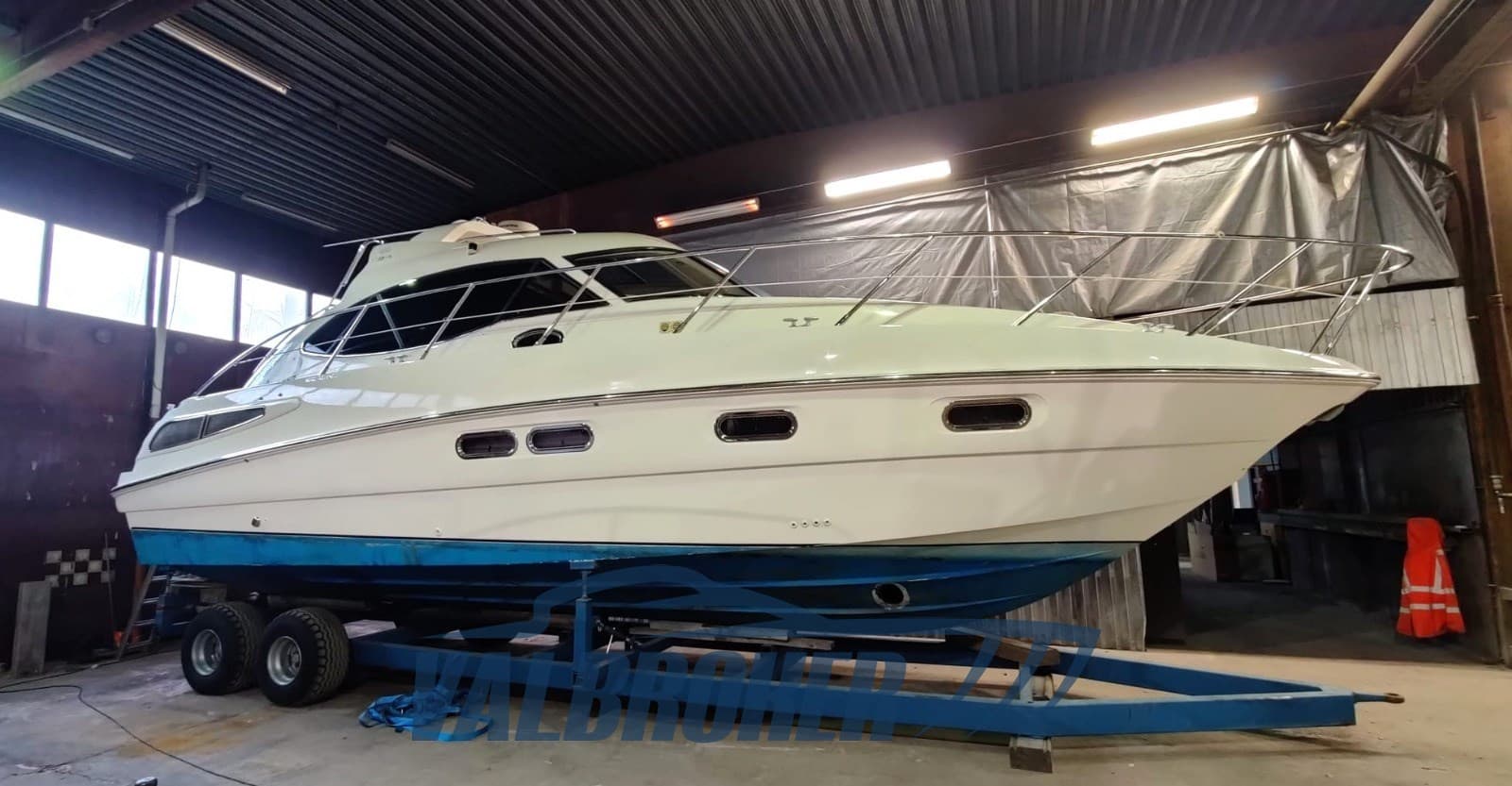 Sealine Sealine C 39 - Main View Sealine Sealine C 39 - Main View