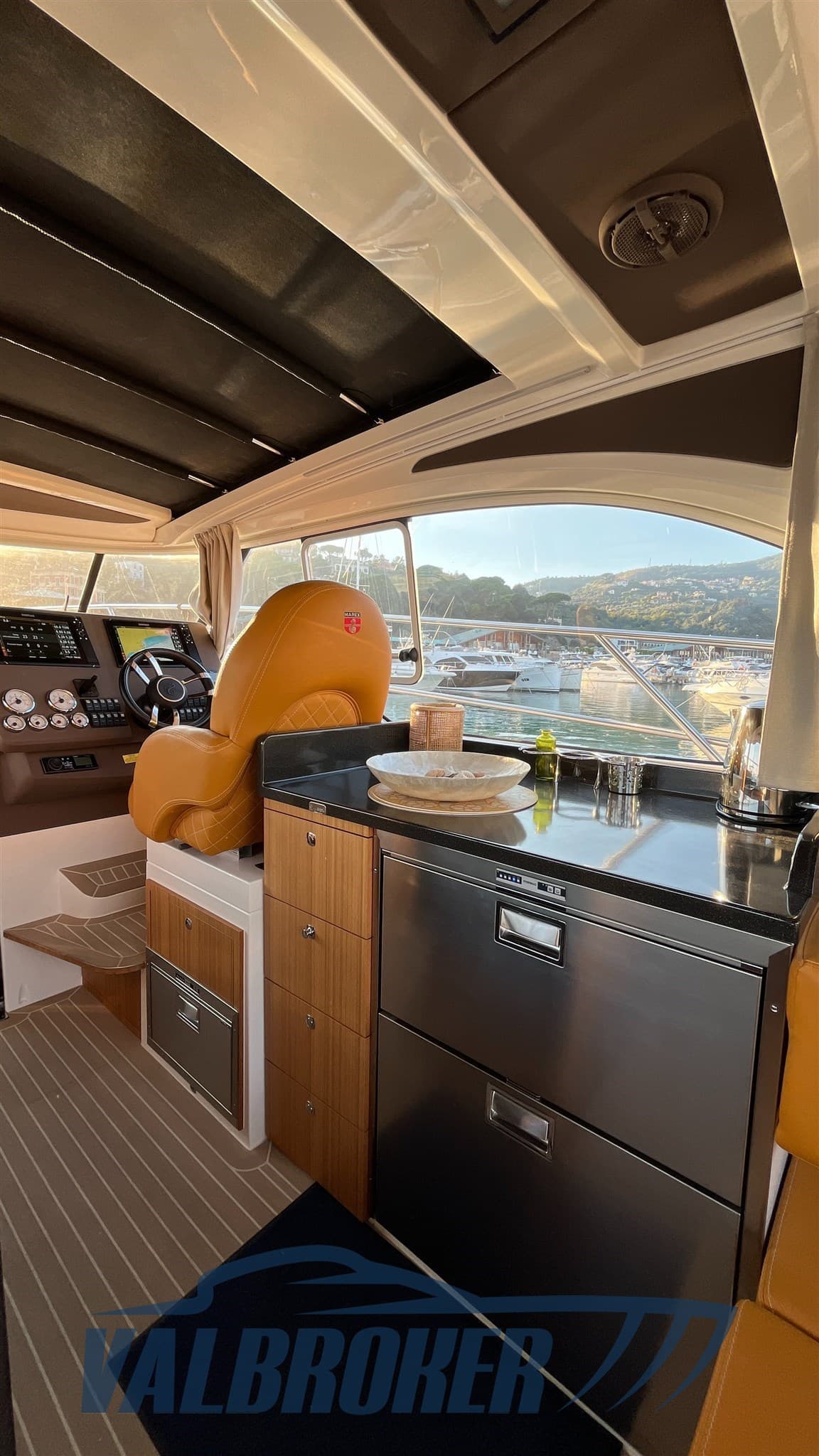 Marex 360 Cabriolet Cruiser usato - foto hero 21