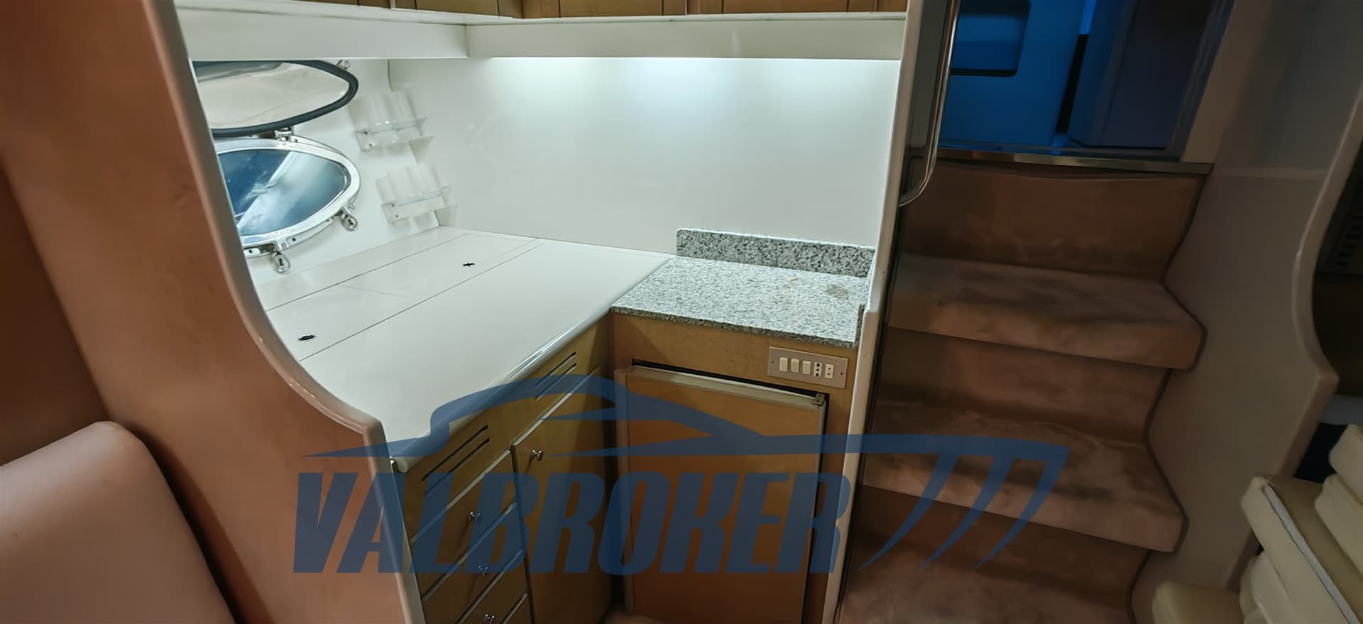 Riva 43 TROPICANA used - hero image 31