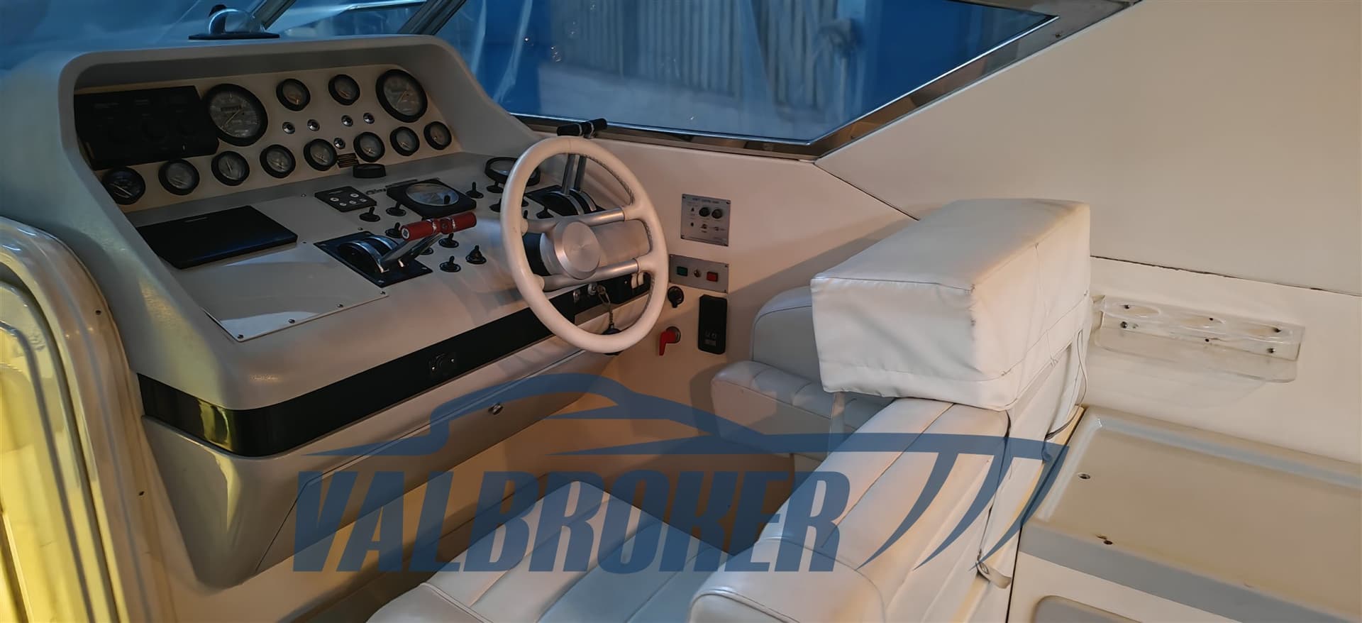 Riva 43 TROPICANA used - hero image 24